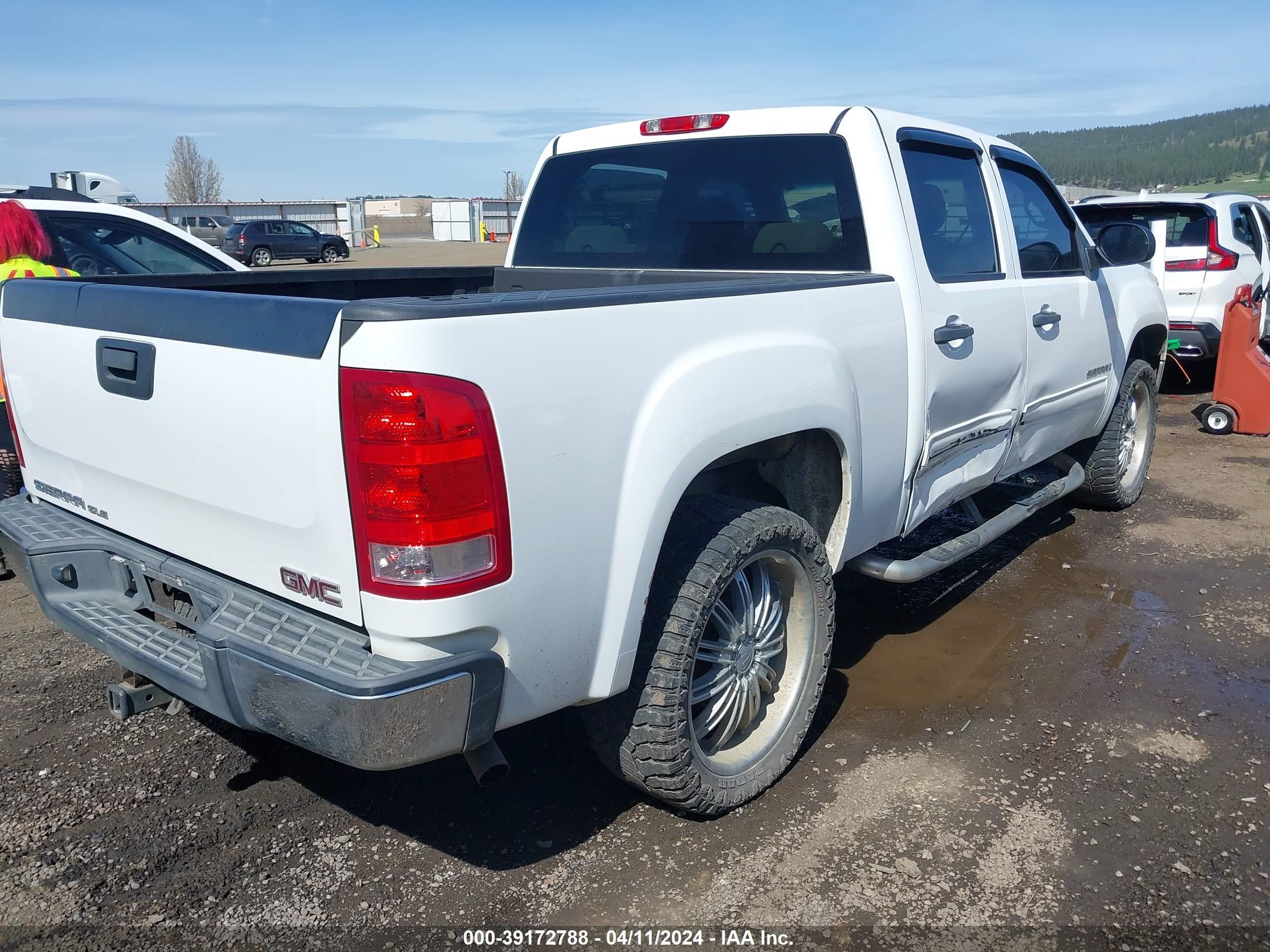 Photo 3 VIN: 2GTEK13C671571888 - GMC SIERRA 