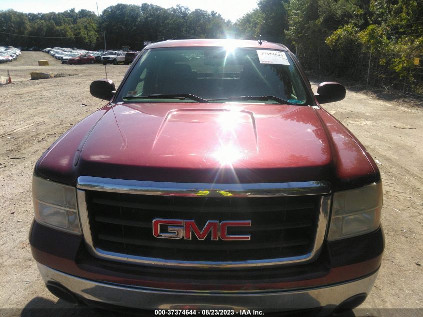 Photo 11 VIN: 2GTEK13M081132471 - GMC SIERRA 