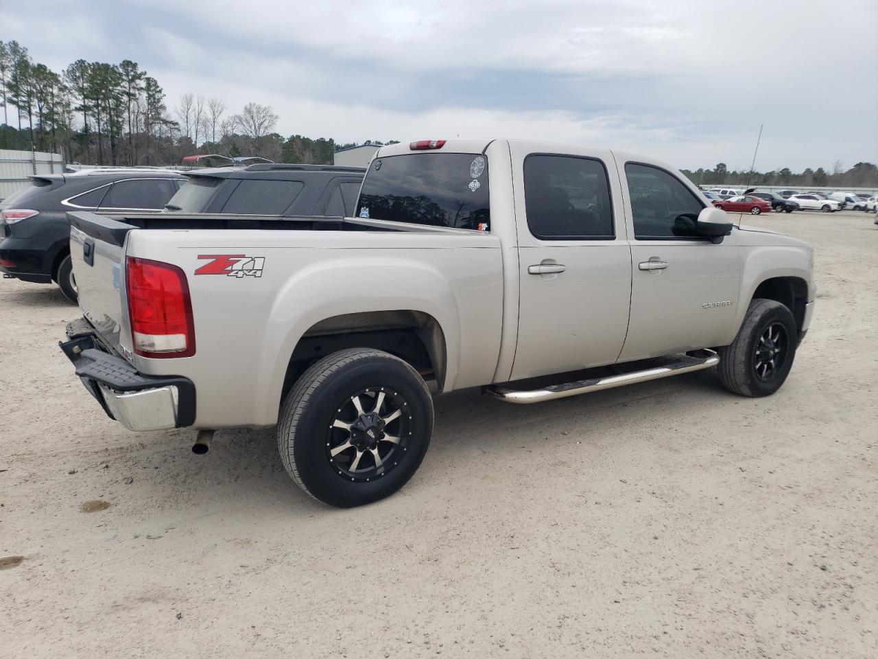 Photo 2 VIN: 2GTEK13M171541710 - GMC SIERRA 