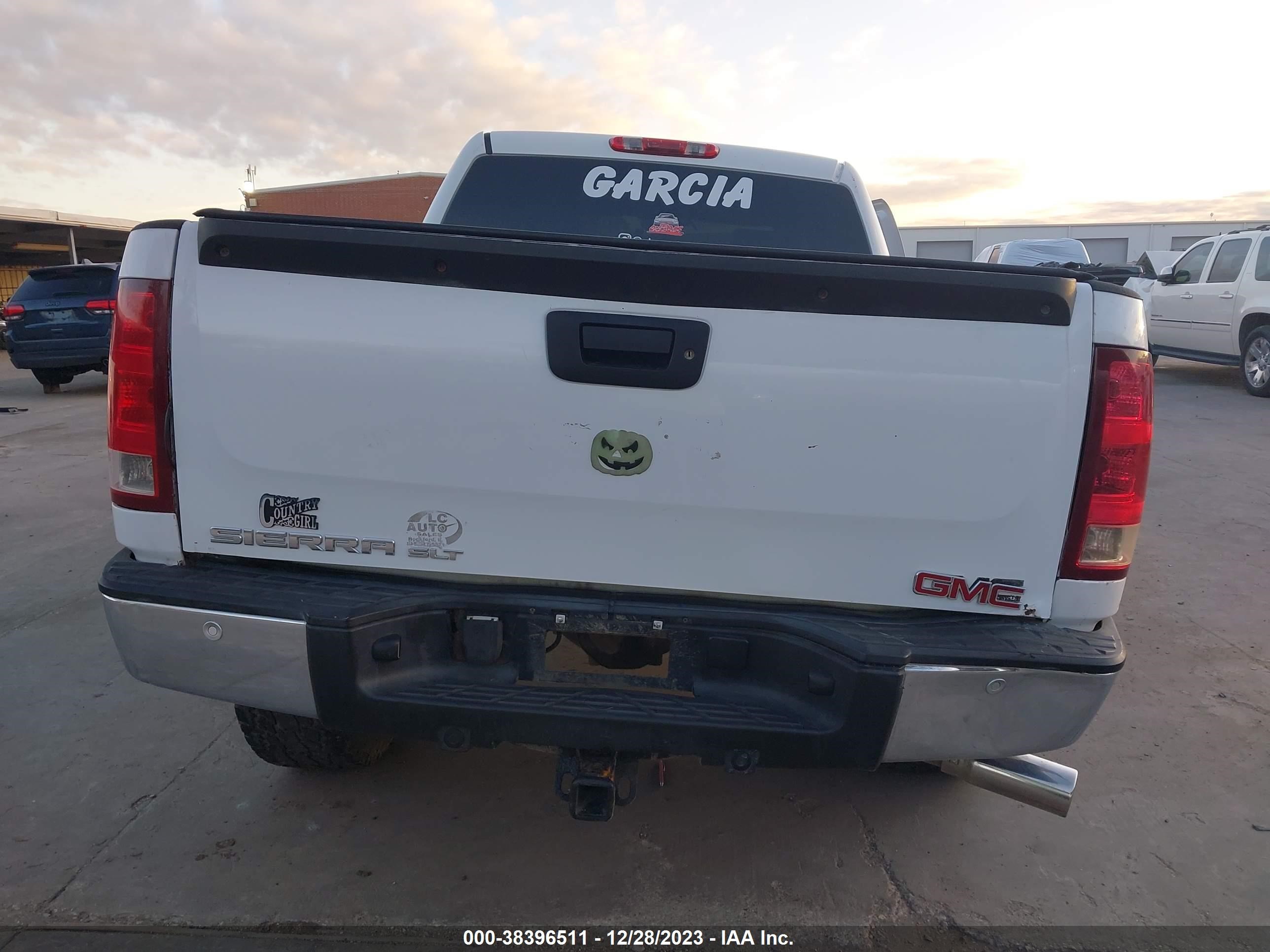 Photo 14 VIN: 2GTEK13M281138241 - GMC SIERRA 