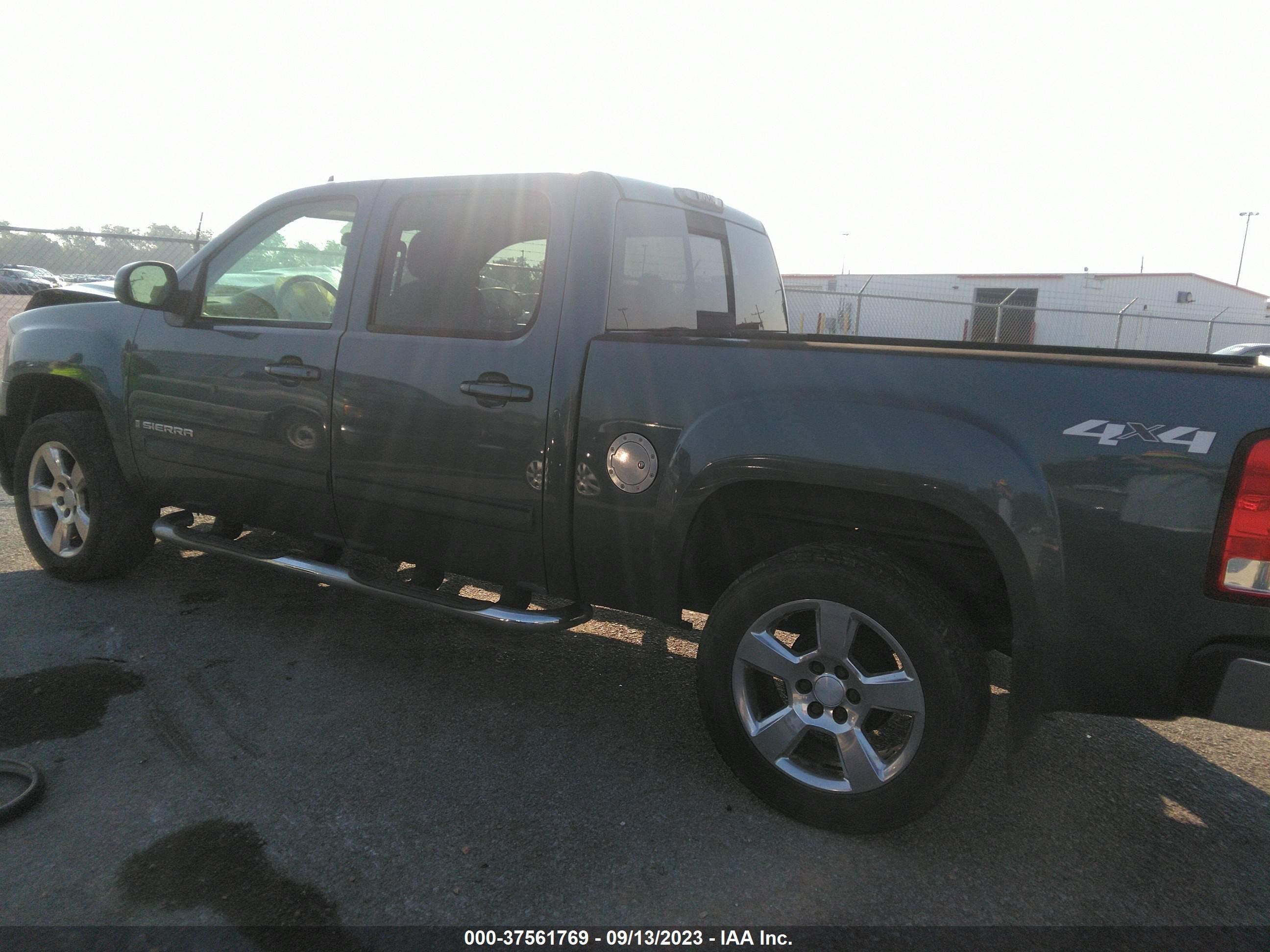 Photo 13 VIN: 2GTEK13M771507710 - GMC SIERRA 