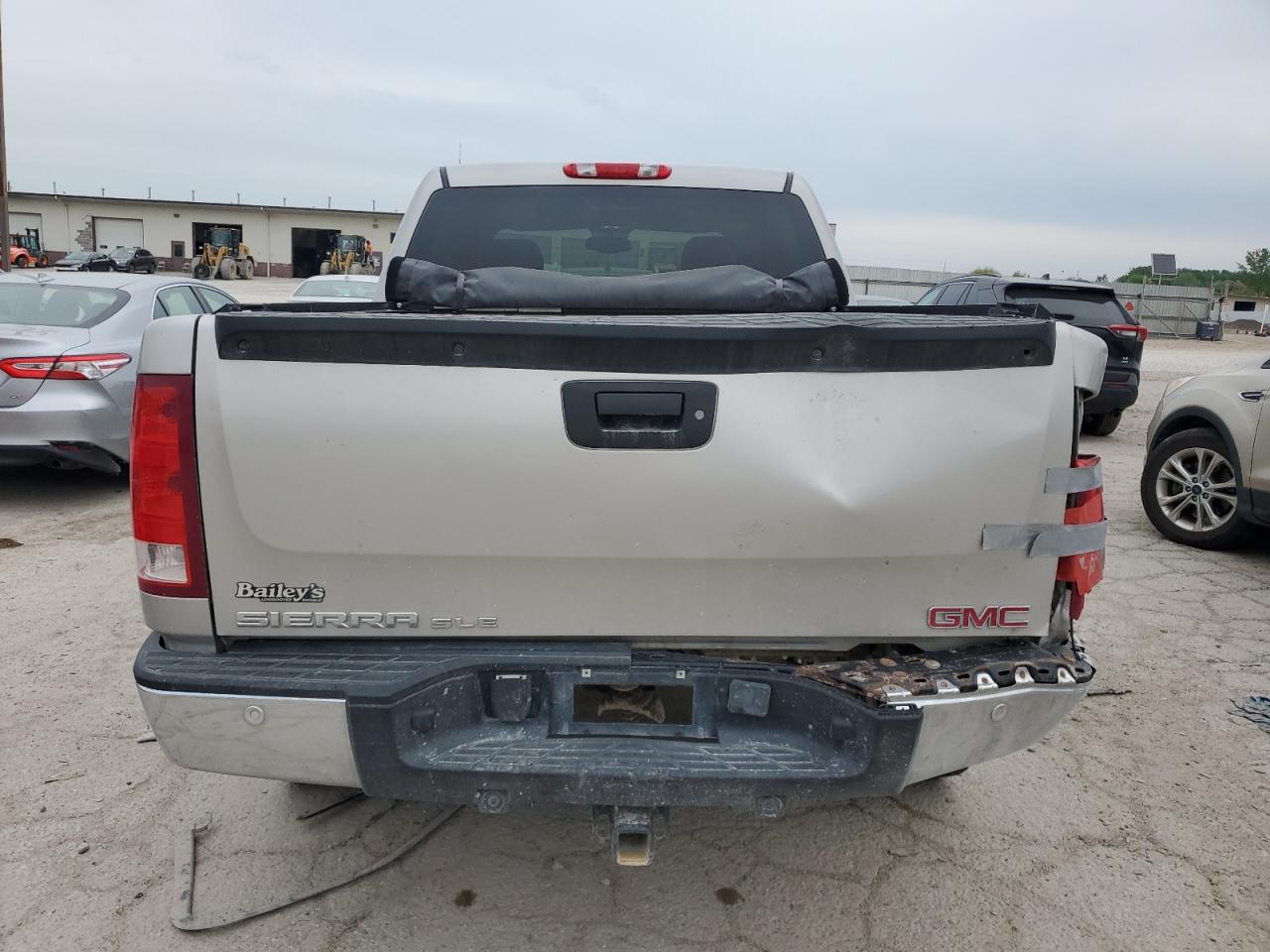 Photo 5 VIN: 2GTEK13M771580737 - GMC SIERRA 