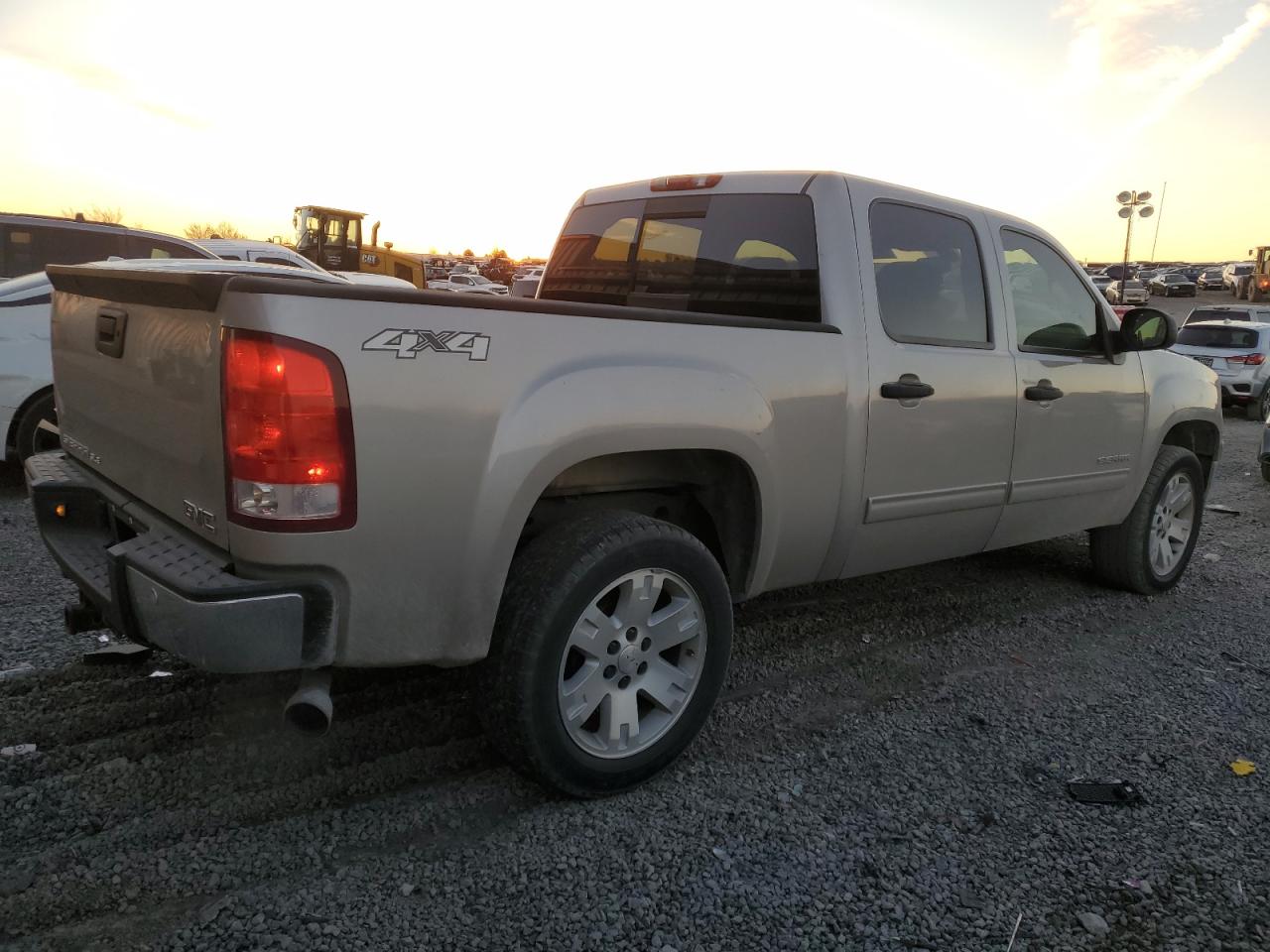 Photo 2 VIN: 2GTEK13M871616970 - GMC SIERRA 