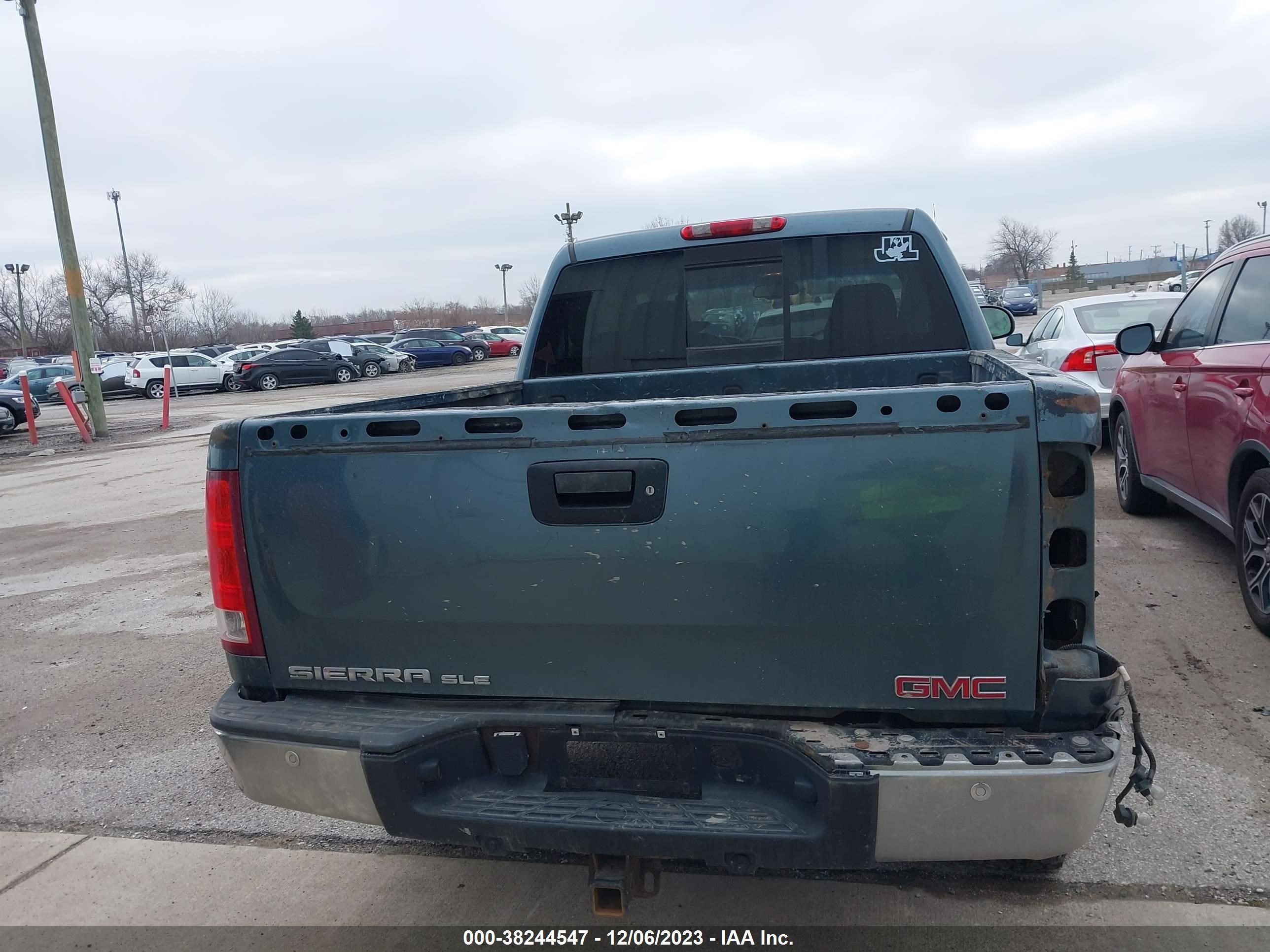 Photo 15 VIN: 2GTEK13M981226879 - GMC SIERRA 