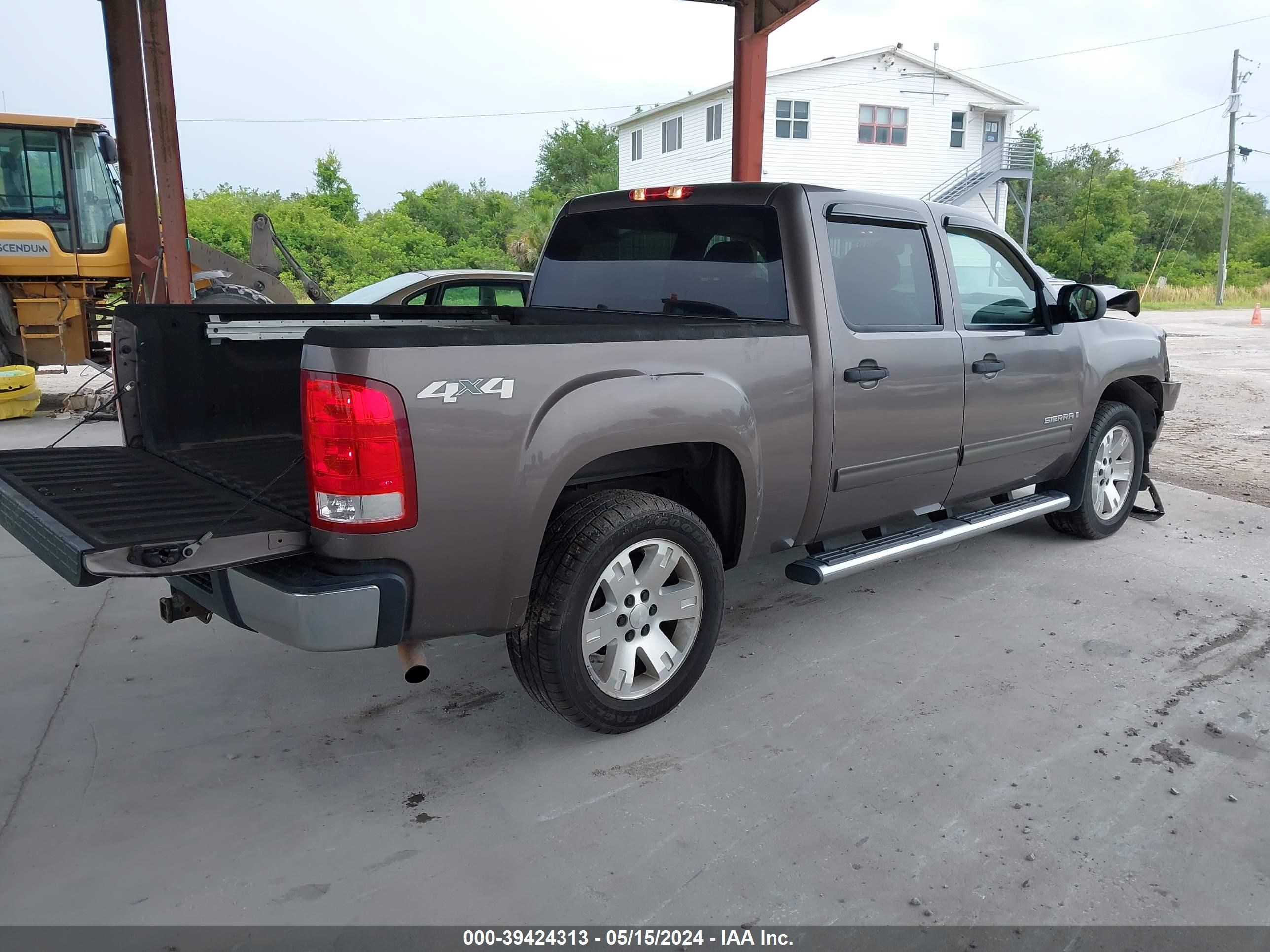 Photo 3 VIN: 2GTEK13MX71523528 - GMC SIERRA 