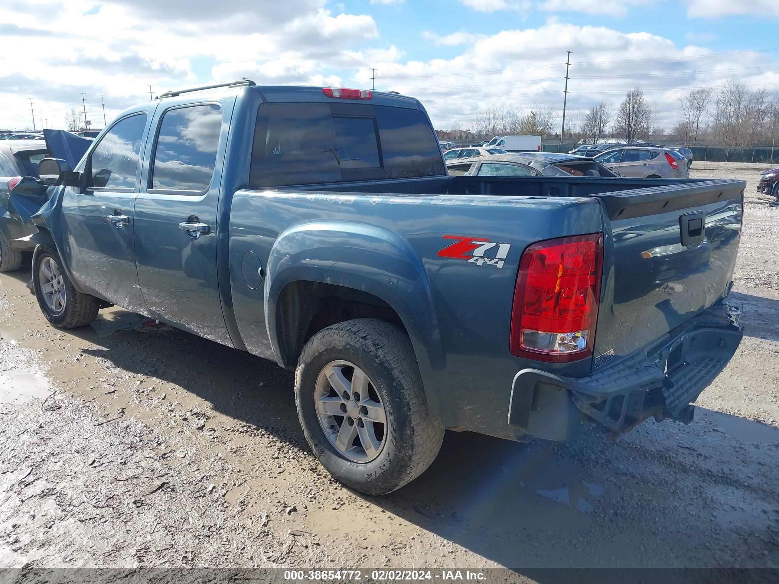 Photo 2 VIN: 2GTEK13MX81175134 - GMC SIERRA 