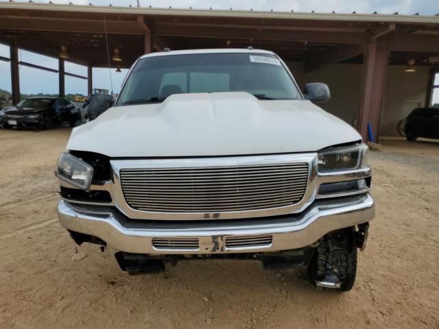 Photo 4 VIN: 2GTEK13T051117309 - GMC NEW SIERRA 