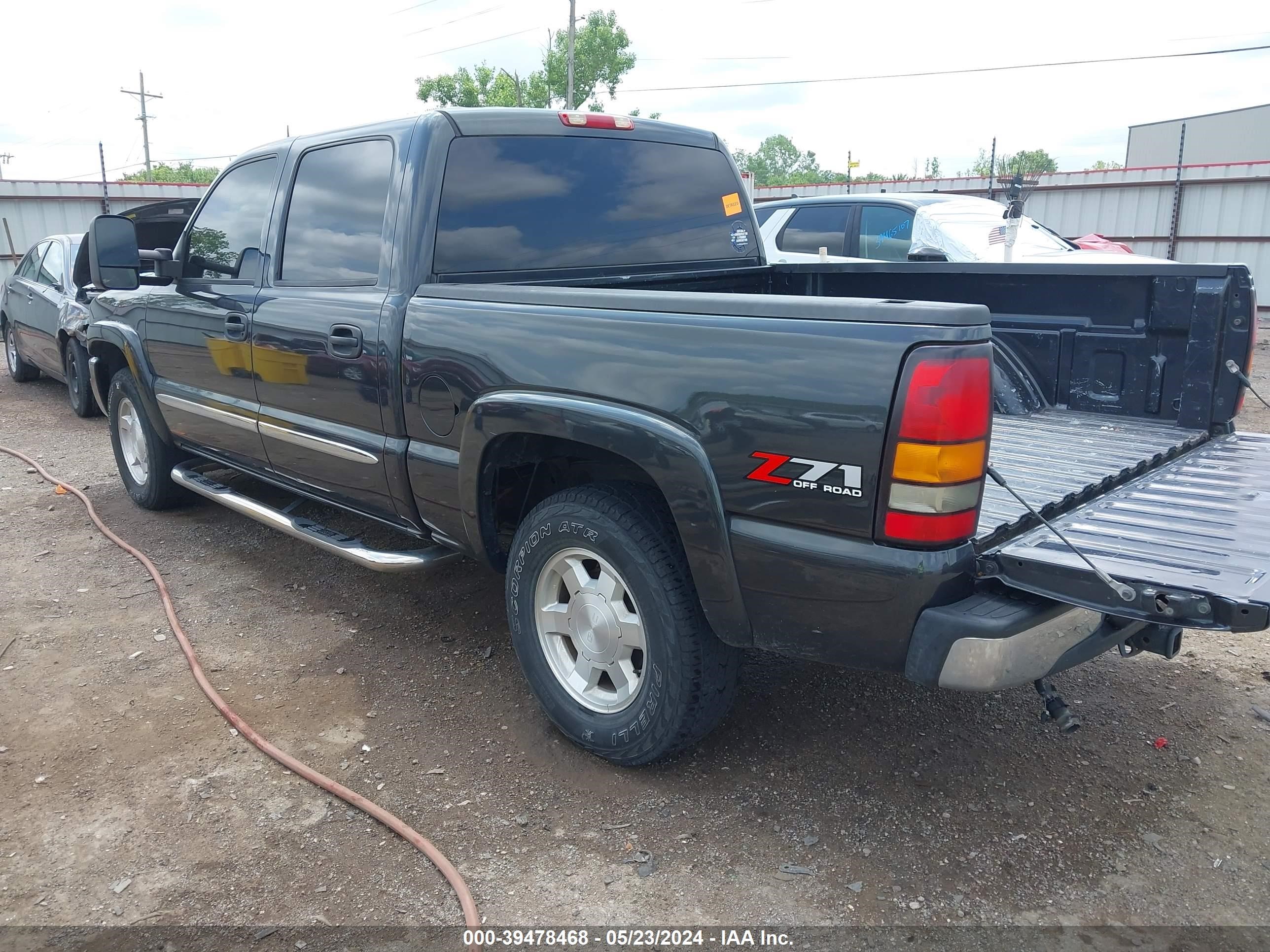 Photo 2 VIN: 2GTEK13T051356200 - GMC SIERRA 