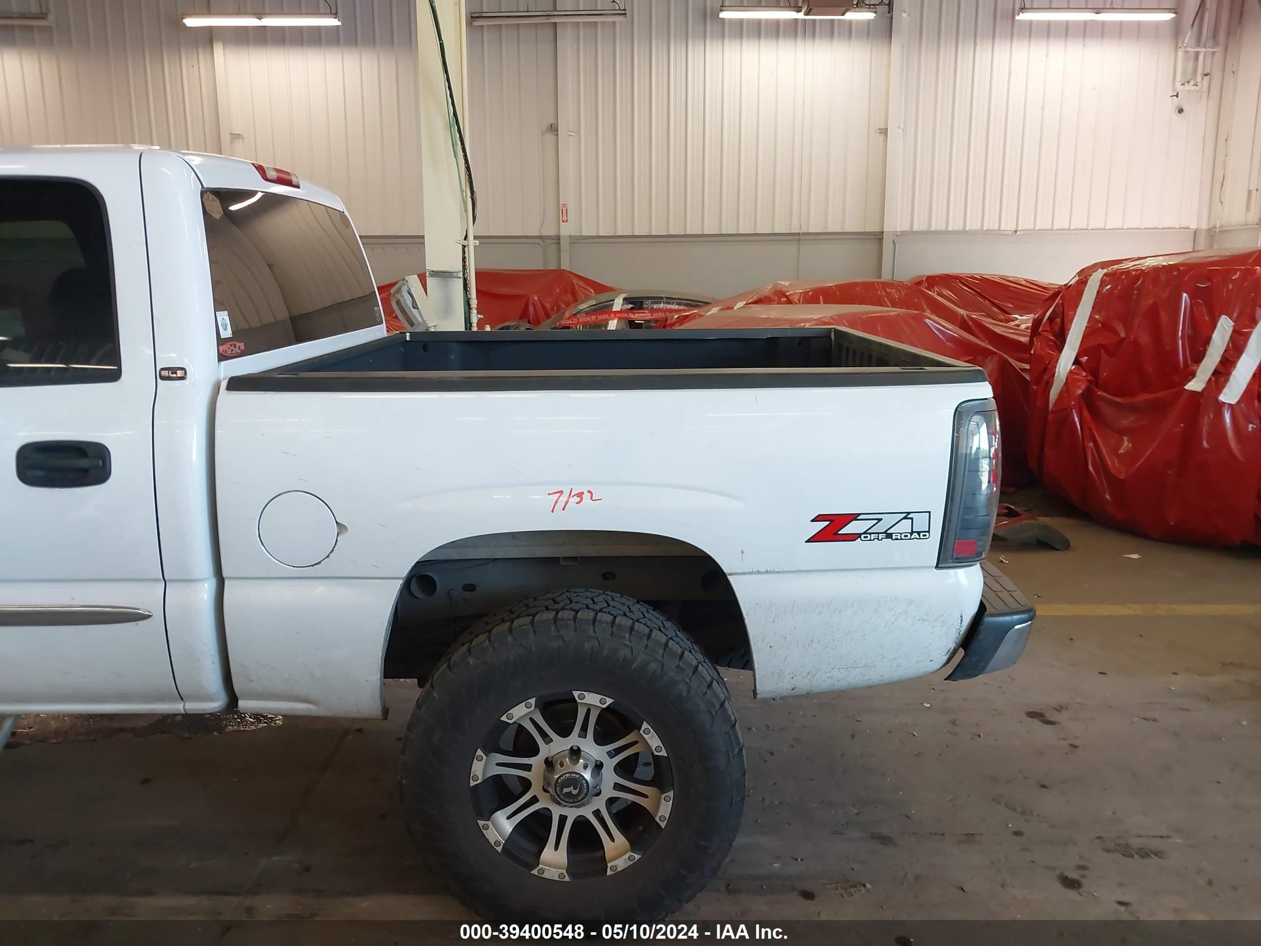 Photo 5 VIN: 2GTEK13T061102925 - GMC SIERRA 