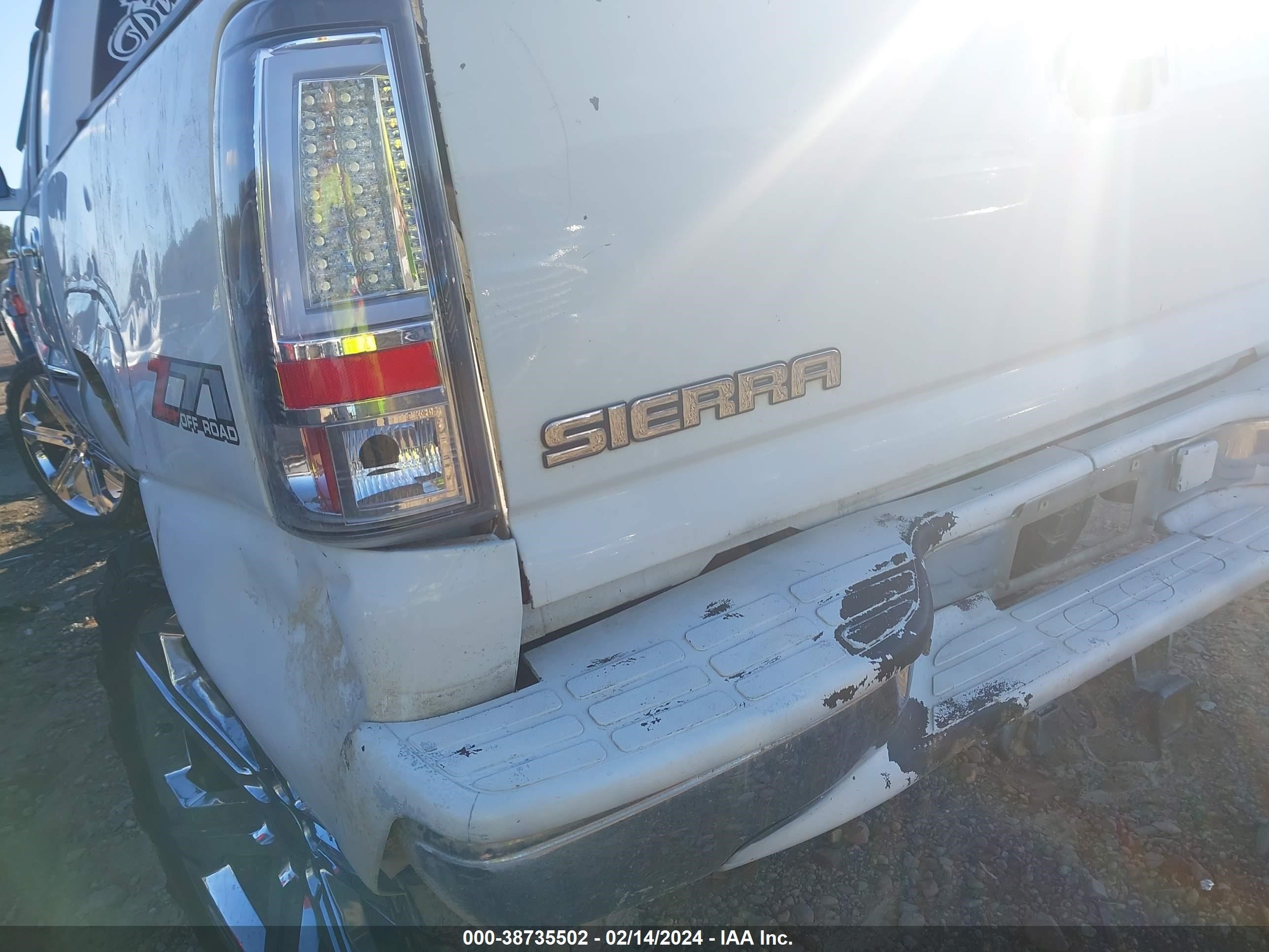 Photo 13 VIN: 2GTEK13T161103291 - GMC SIERRA 