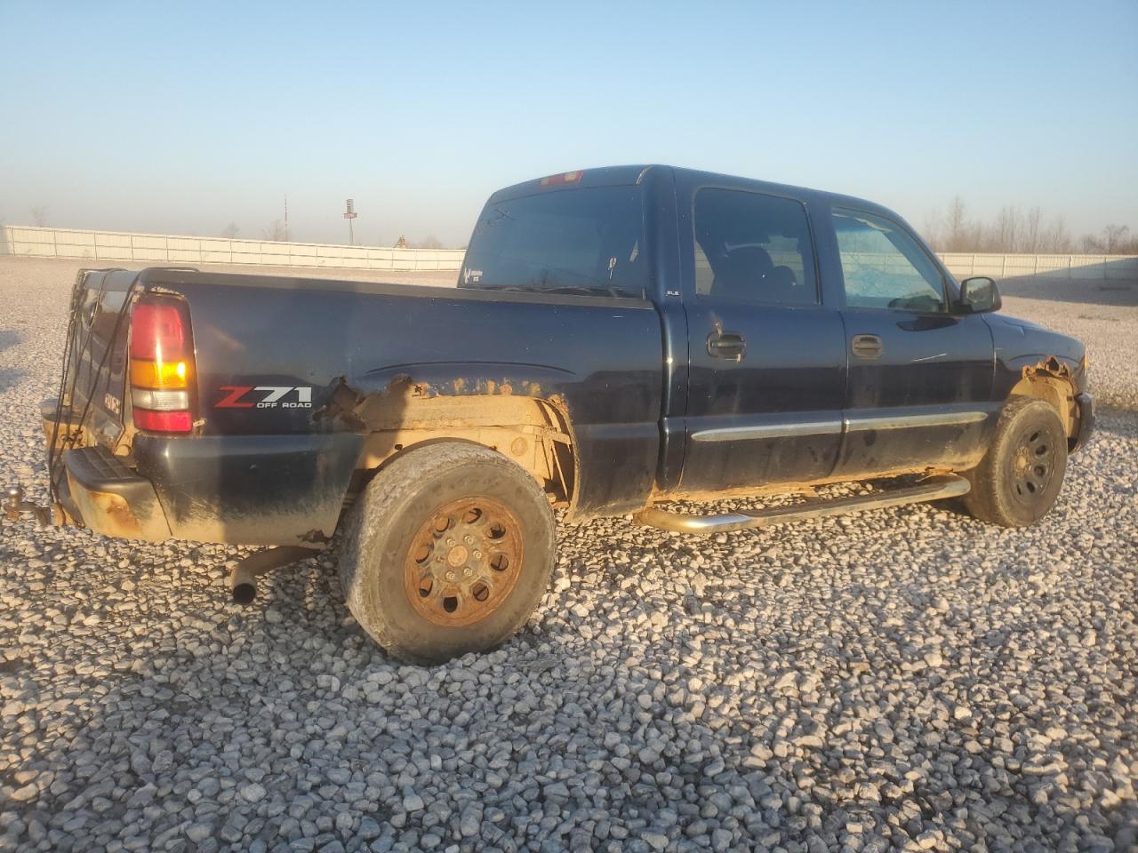 Photo 2 VIN: 2GTEK13T161349693 - GMC SIERRA 