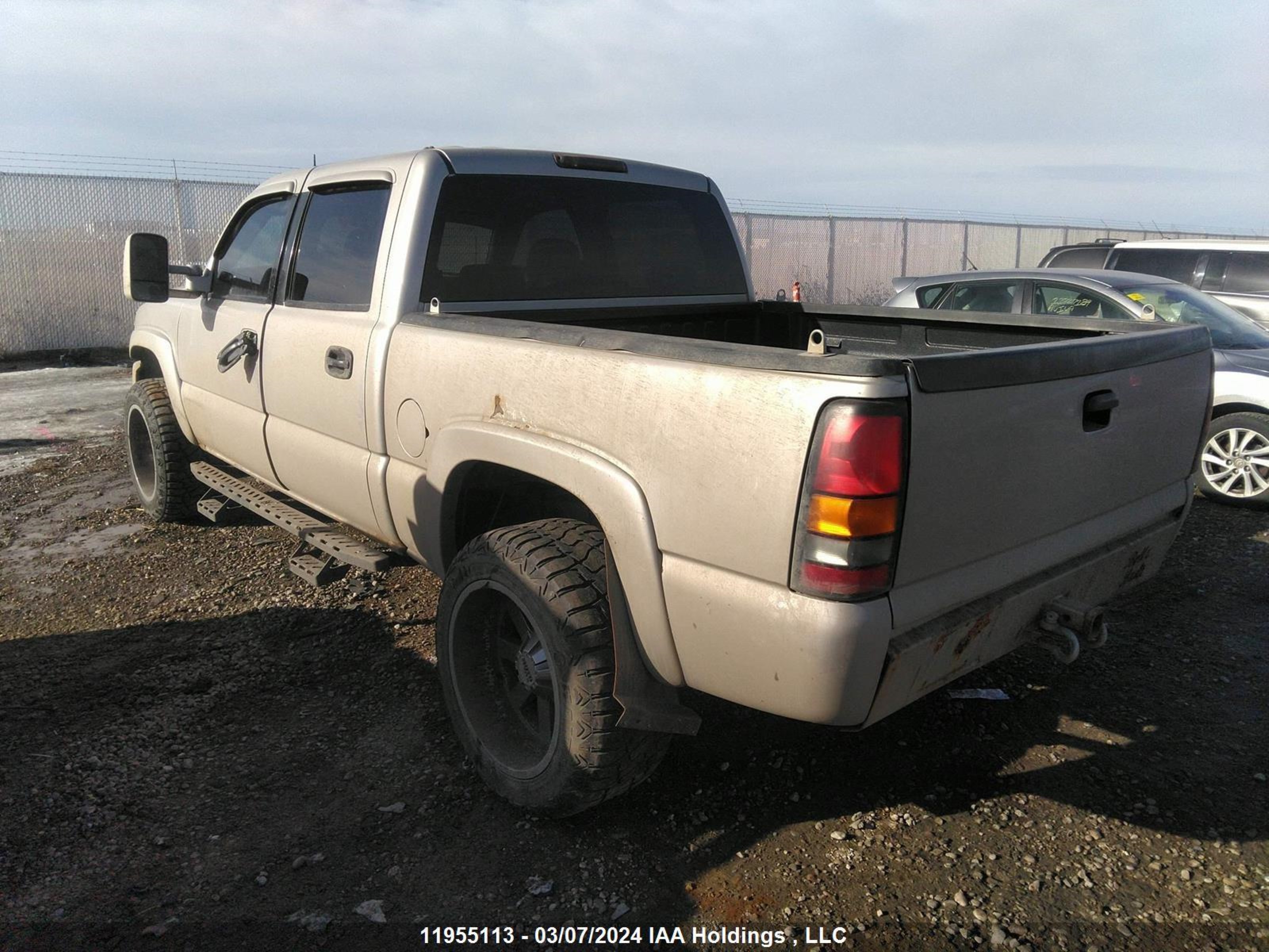 Photo 2 VIN: 2GTEK13T241404231 - GMC NULL 