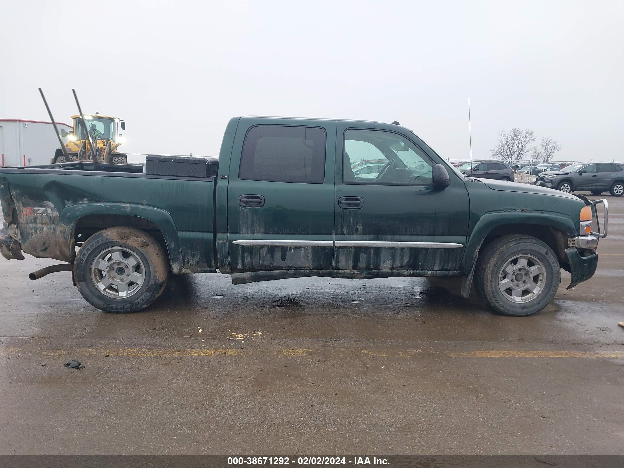 Photo 5 VIN: 2GTEK13T341357002 - GMC SIERRA 