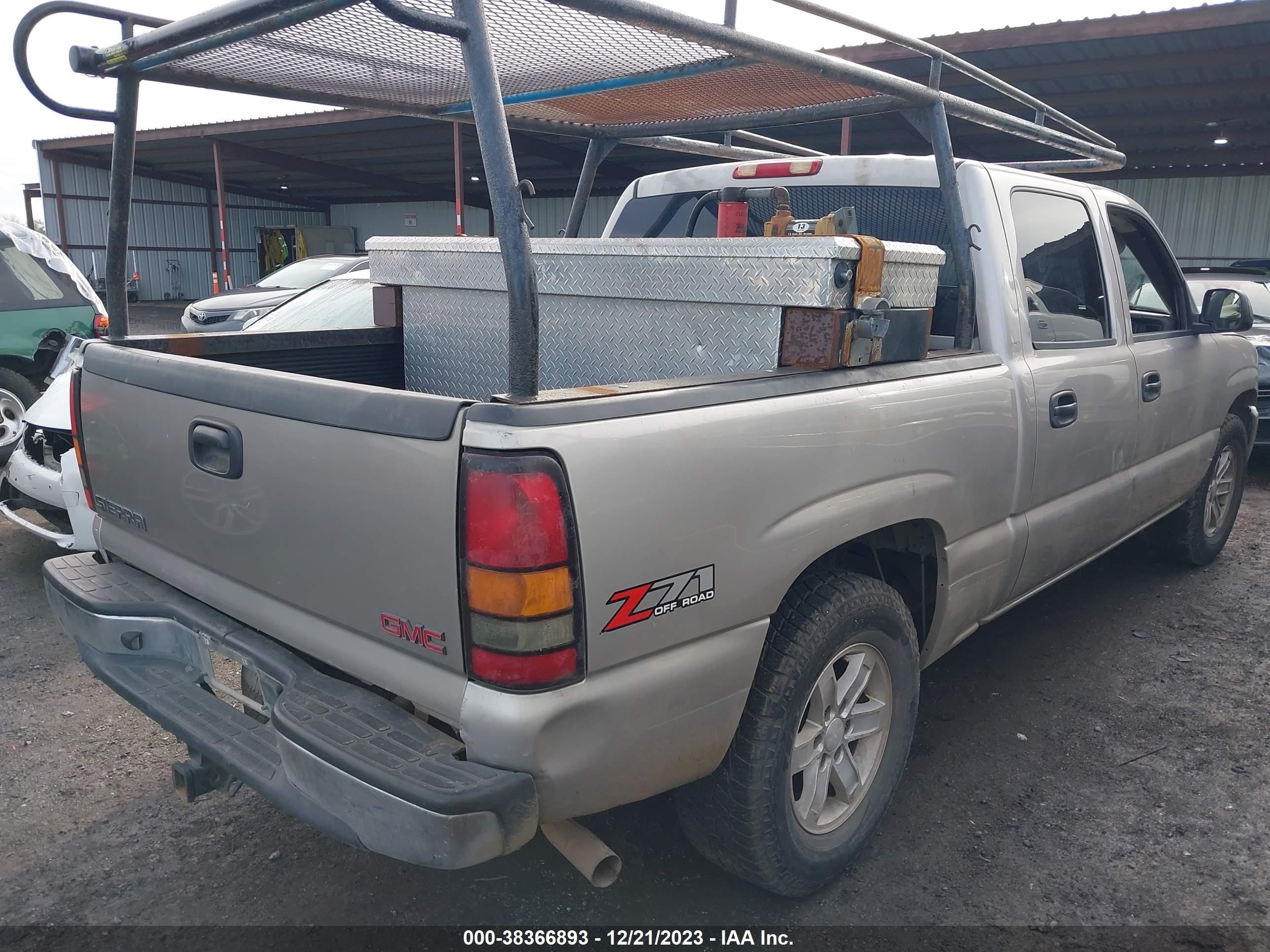 Photo 3 VIN: 2GTEK13T351329072 - GMC SIERRA 