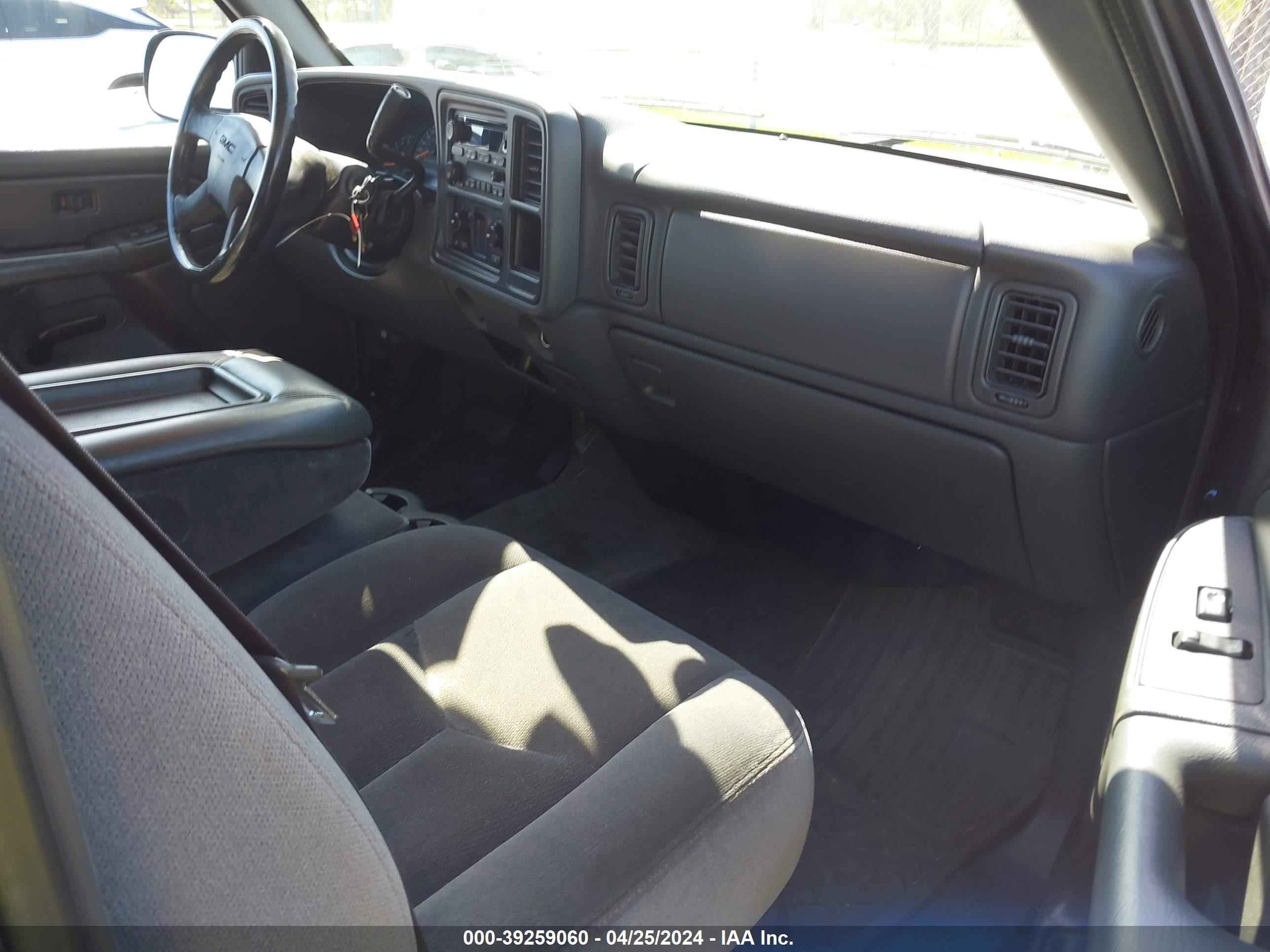 Photo 4 VIN: 2GTEK13T361180048 - GMC SIERRA 