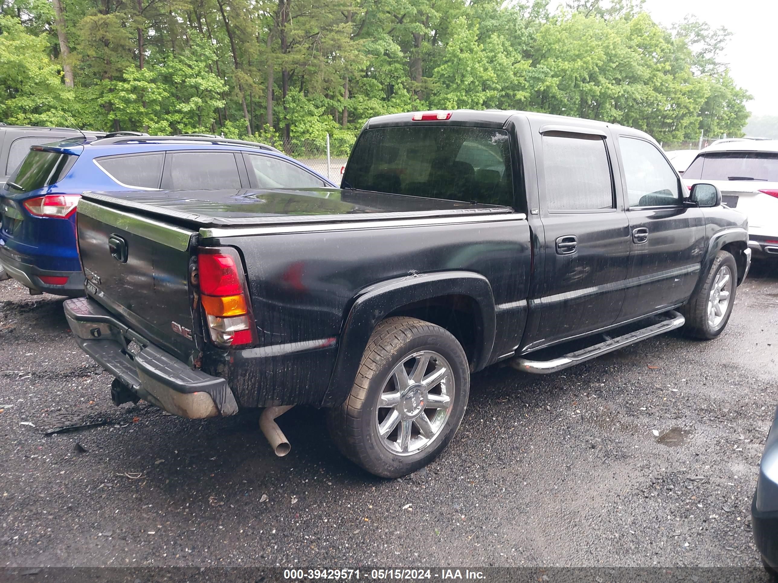 Photo 3 VIN: 2GTEK13T451139037 - GMC SIERRA 