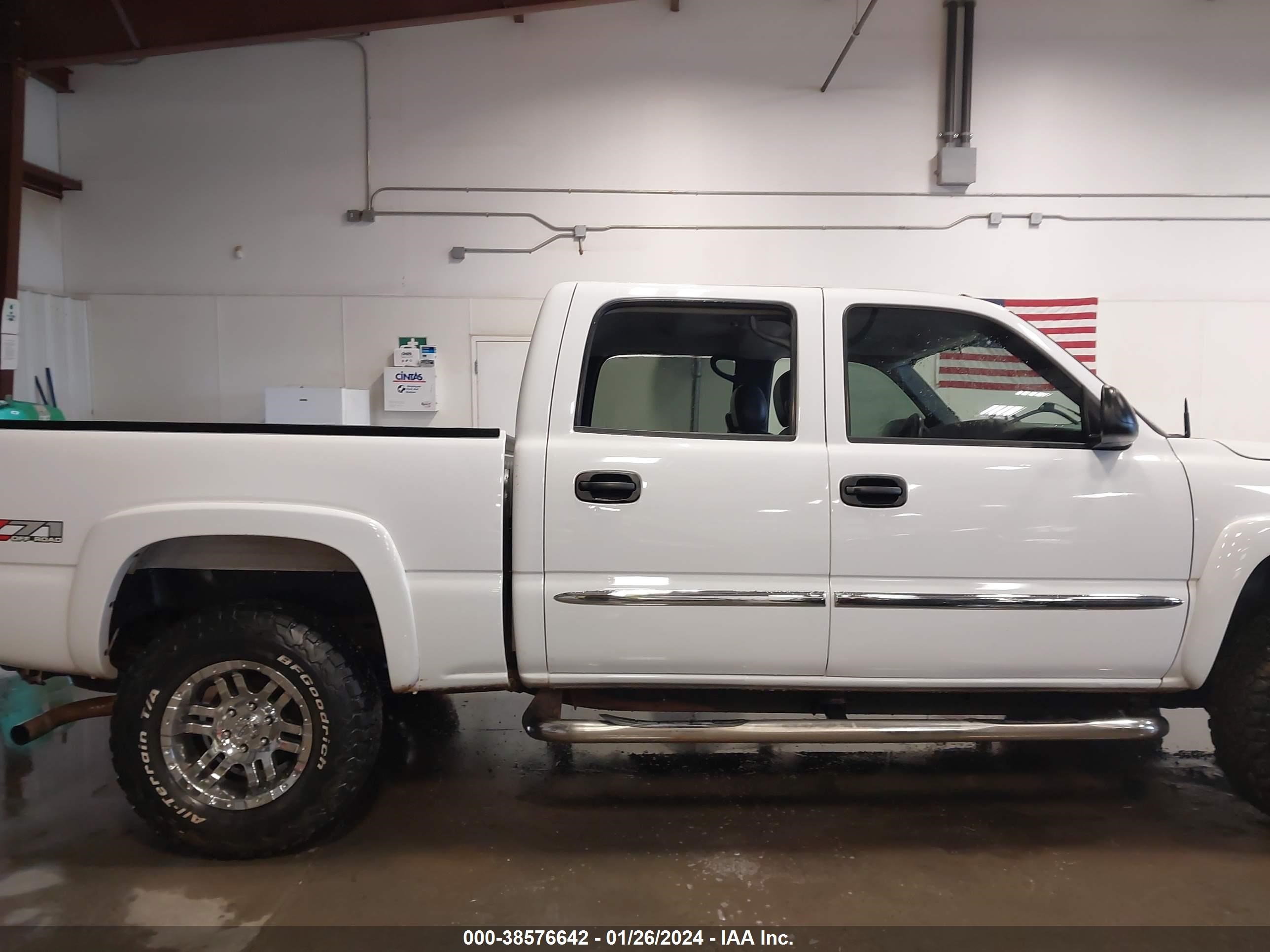 Photo 13 VIN: 2GTEK13T651379819 - GMC SIERRA 