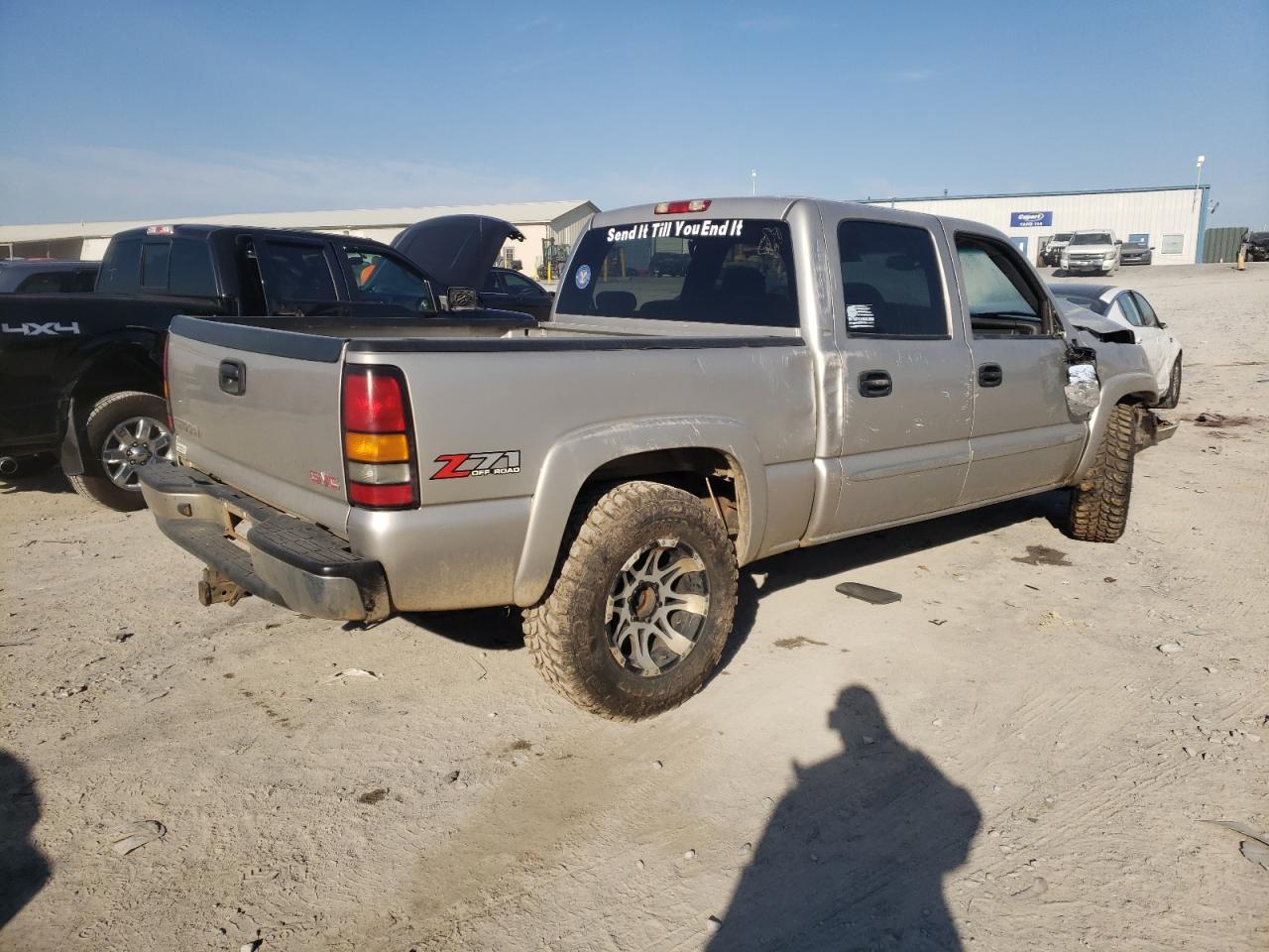 Photo 2 VIN: 2GTEK13T741368536 - GMC SIERRA 