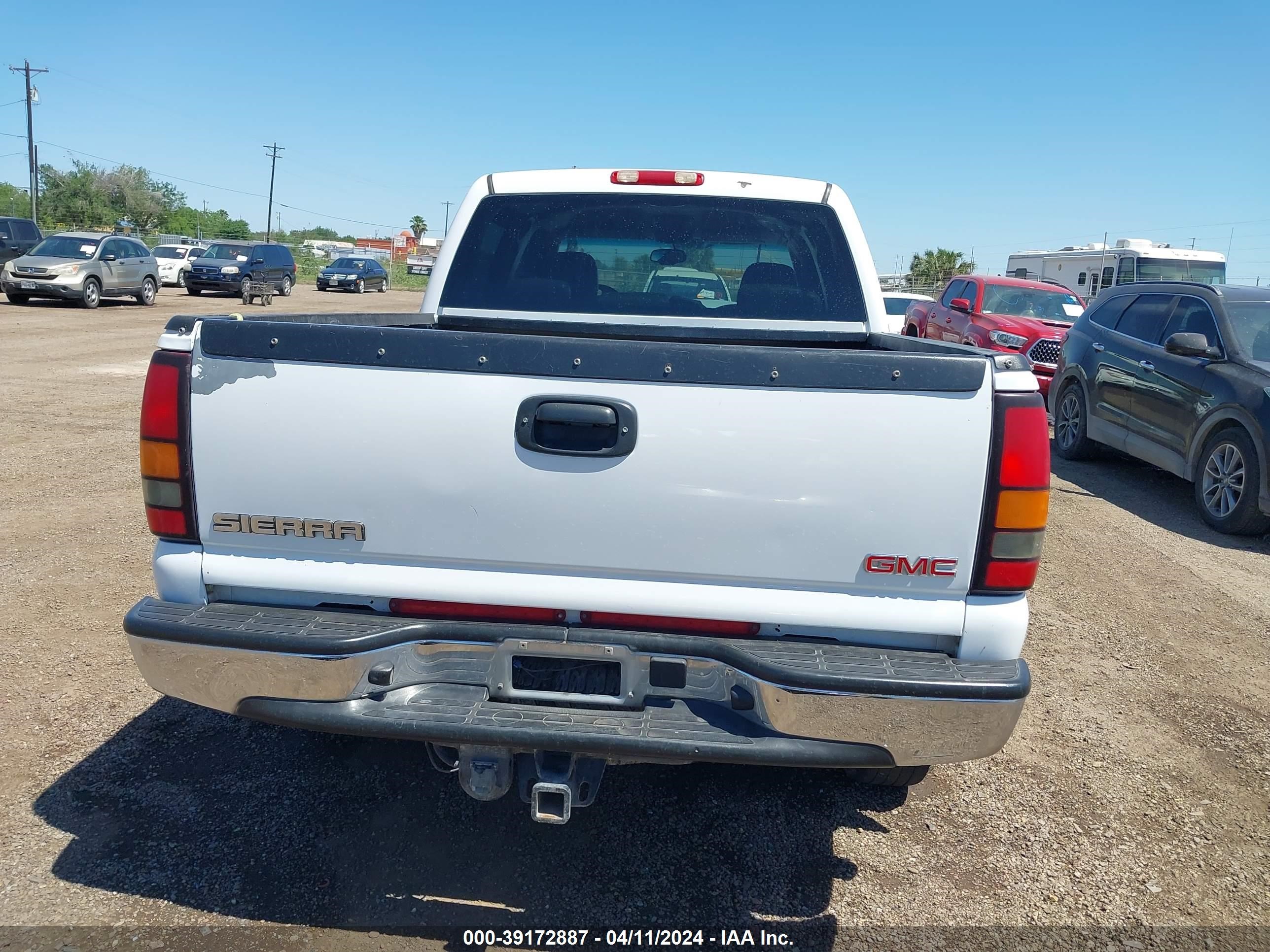 Photo 15 VIN: 2GTEK13T751254201 - GMC SIERRA 