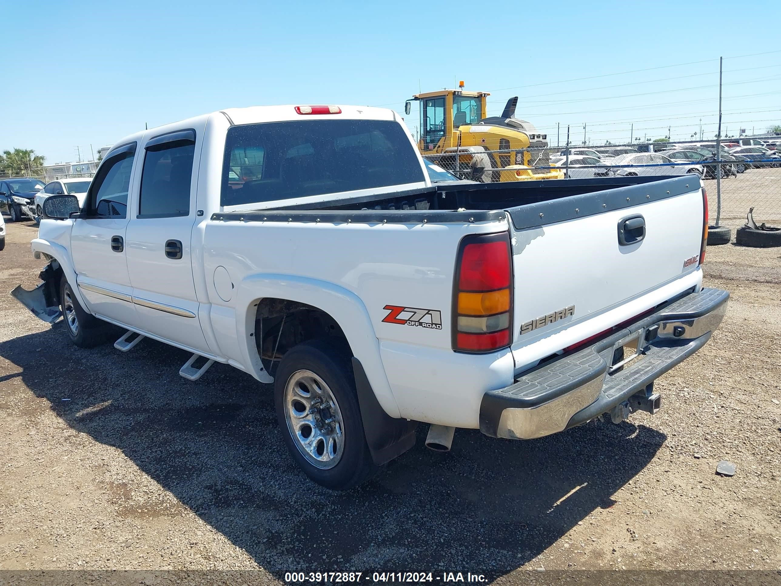 Photo 2 VIN: 2GTEK13T751254201 - GMC SIERRA 