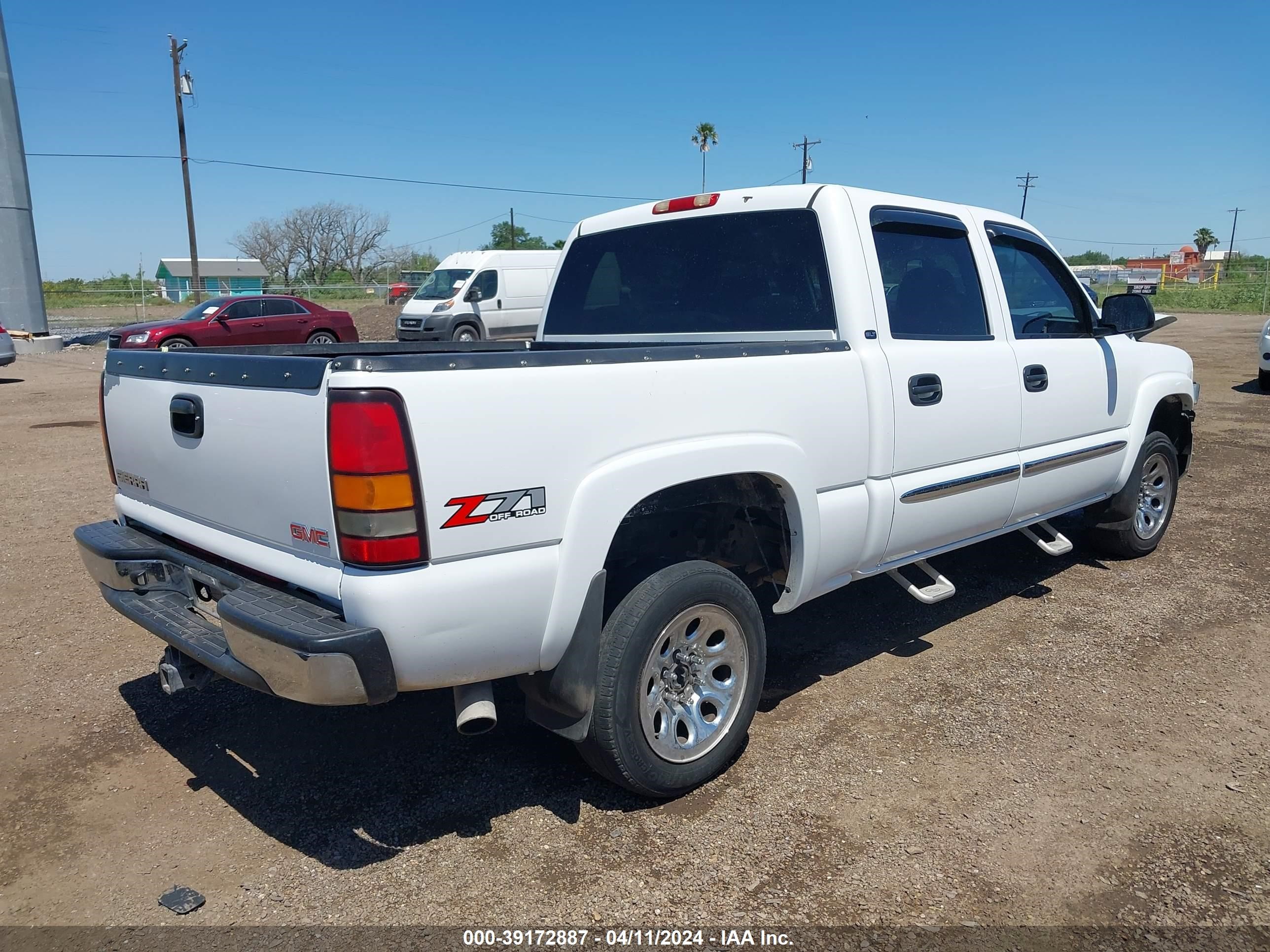 Photo 3 VIN: 2GTEK13T751254201 - GMC SIERRA 