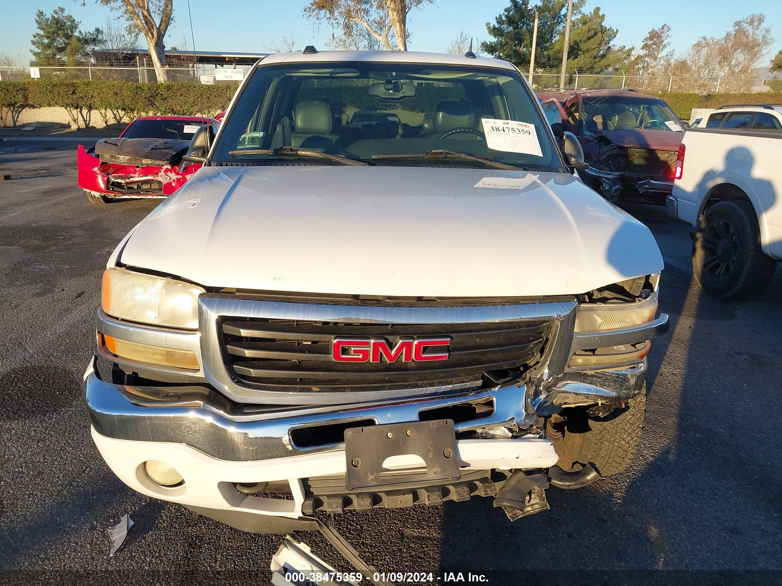 Photo 11 VIN: 2GTEK13T751393664 - GMC SIERRA 