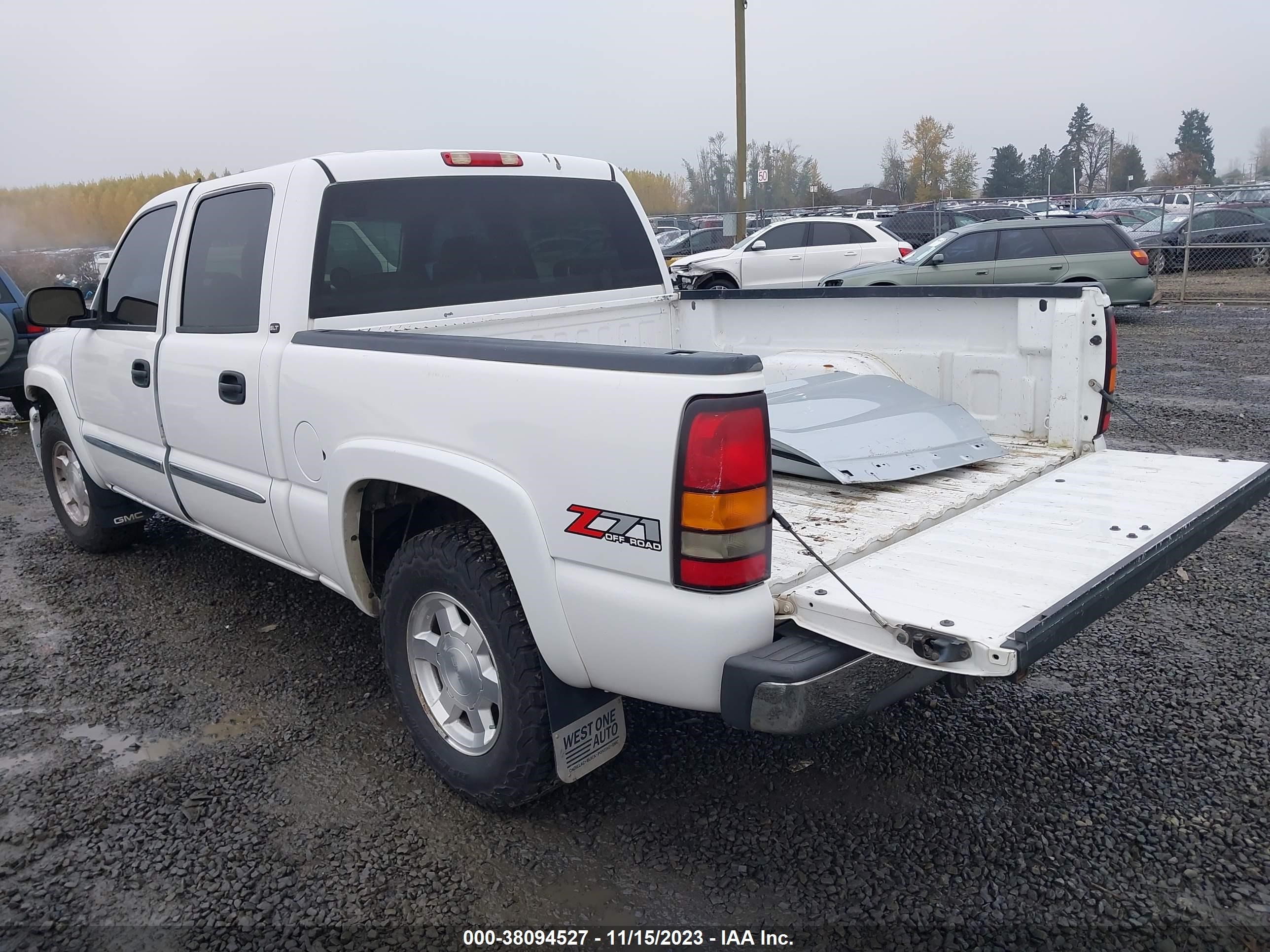 Photo 2 VIN: 2GTEK13T761161664 - GMC SIERRA 