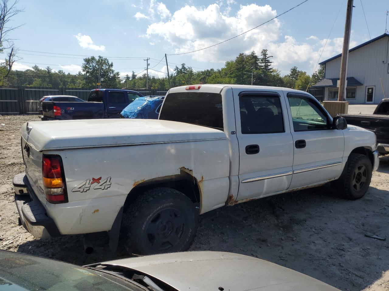 Photo 2 VIN: 2GTEK13T851152910 - GMC SIERRA 