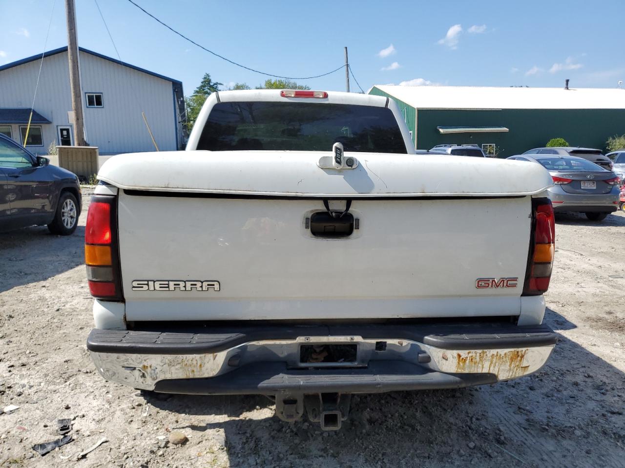 Photo 5 VIN: 2GTEK13T851152910 - GMC SIERRA 