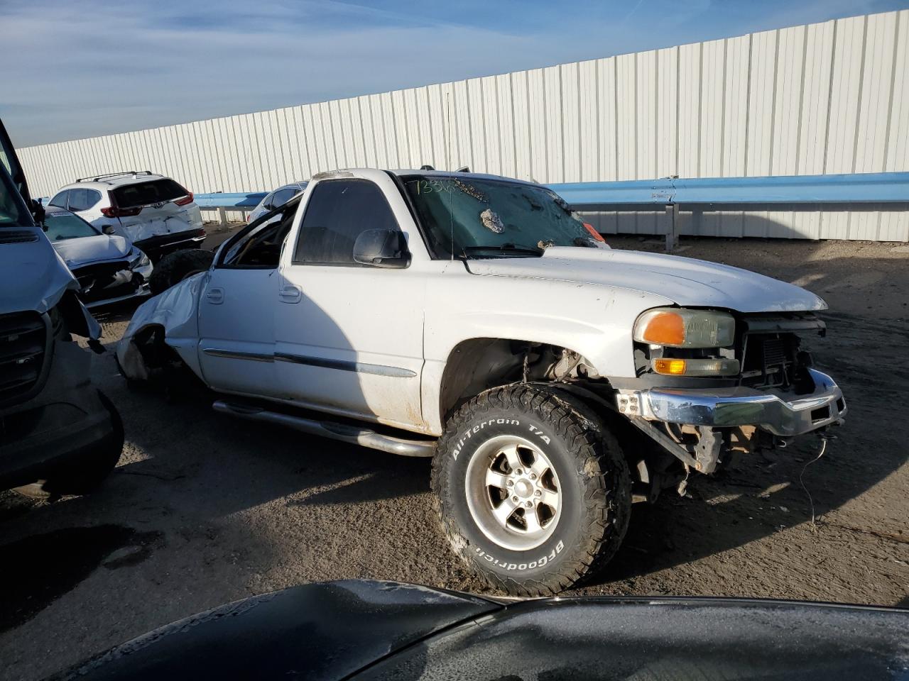 Photo 3 VIN: 2GTEK13T941367338 - GMC SIERRA 