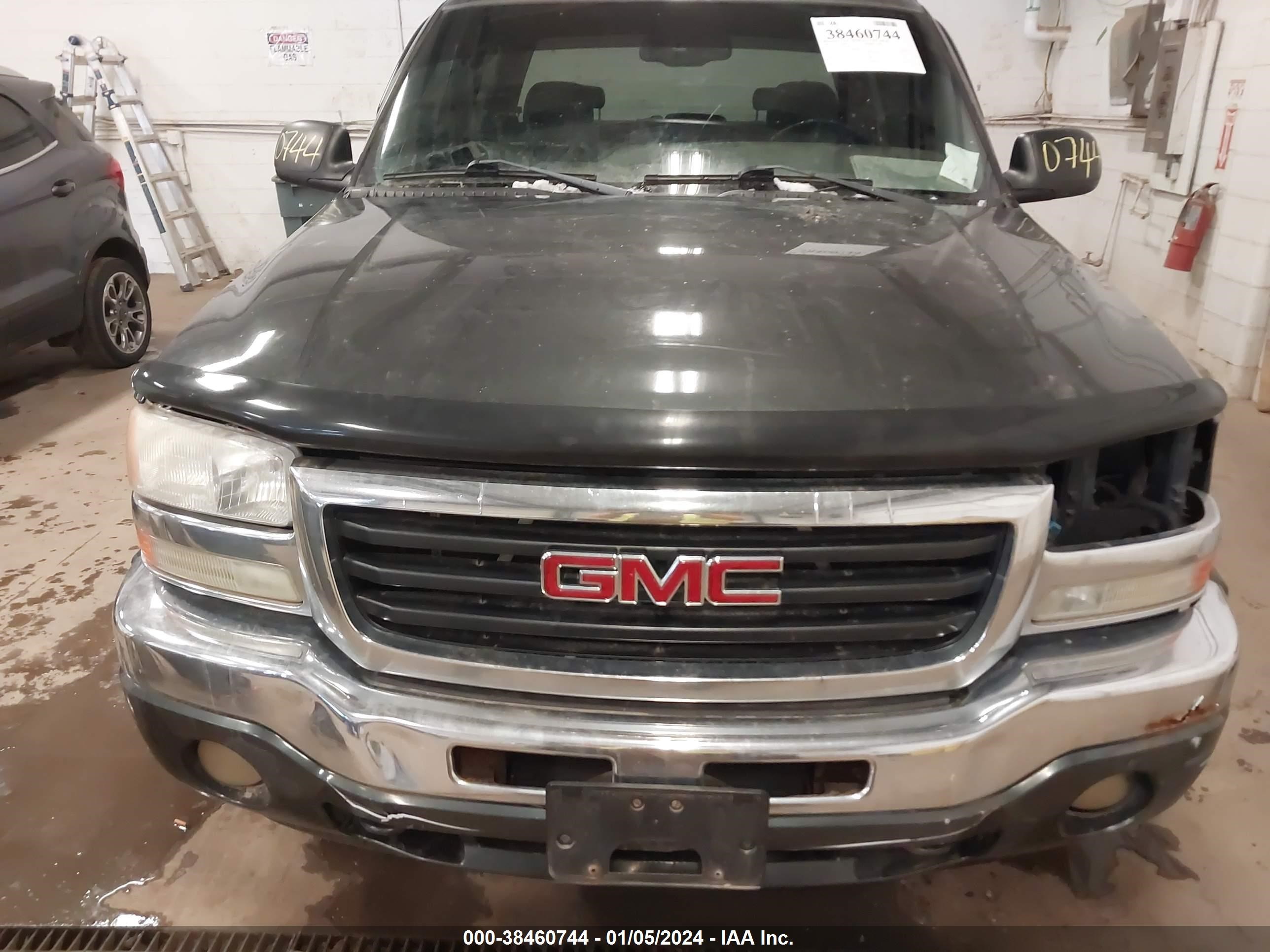 Photo 5 VIN: 2GTEK13T951242907 - GMC SIERRA 