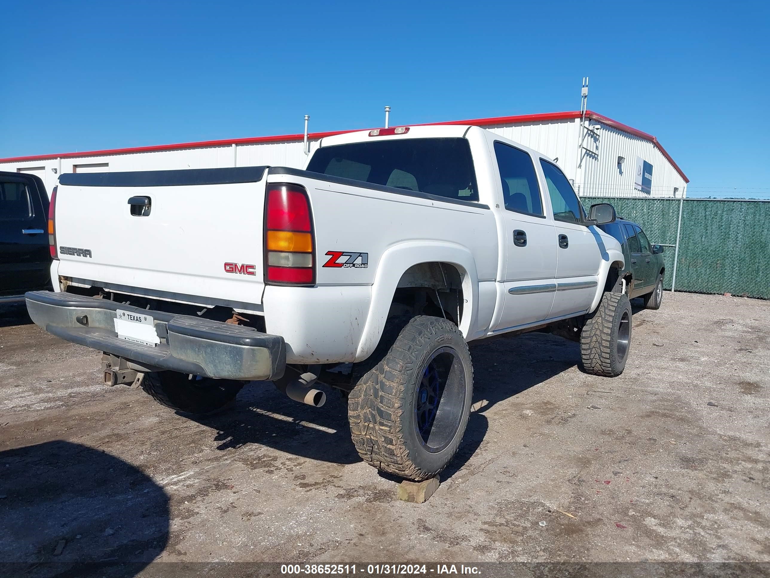 Photo 3 VIN: 2GTEK13TX41371561 - GMC SIERRA 