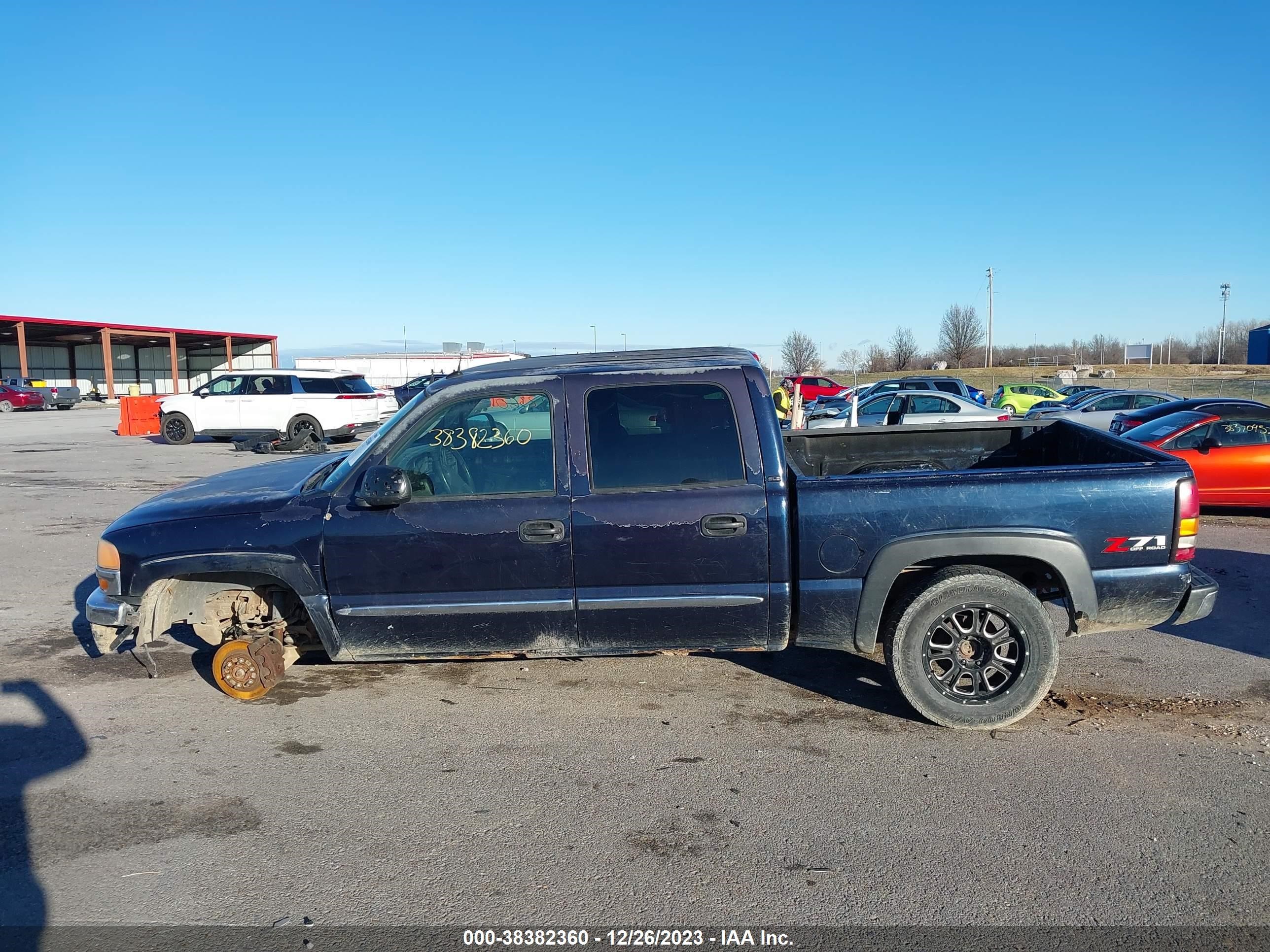 Photo 13 VIN: 2GTEK13TX51131752 - GMC SIERRA 