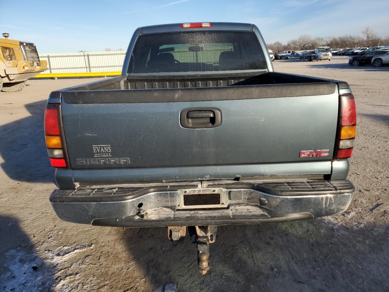 Photo 5 VIN: 2GTEK13Z071112876 - GMC SIERRA 