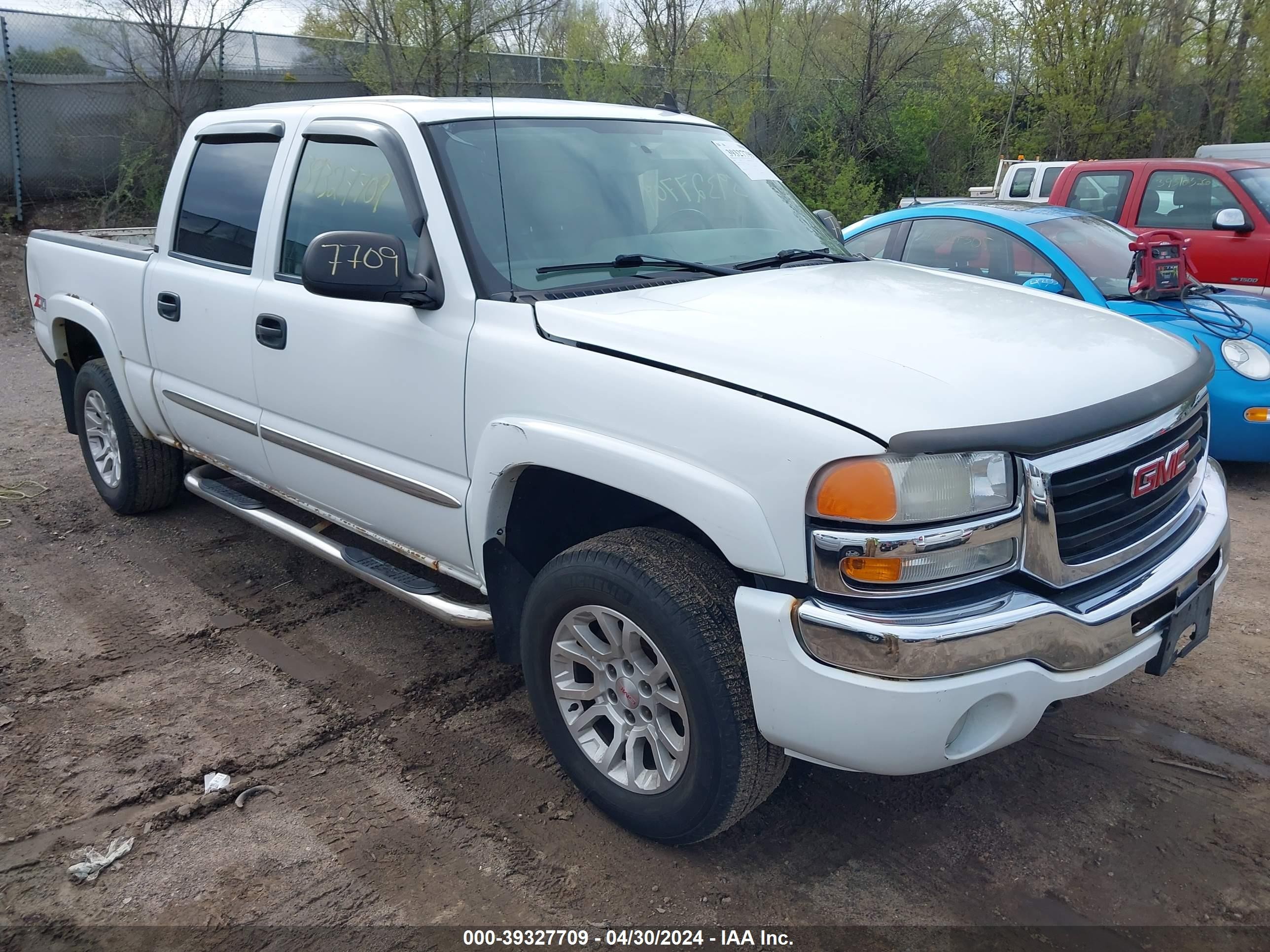 Photo 0 VIN: 2GTEK13Z271121126 - GMC SIERRA 