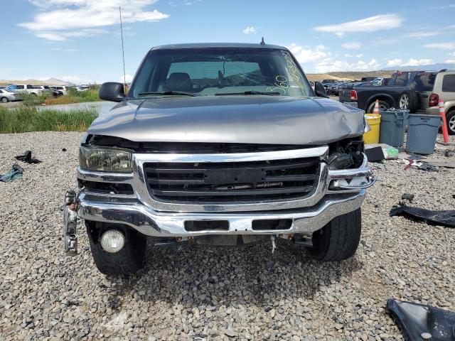 Photo 4 VIN: 2GTEK13Z471121970 - GMC SIERRA 