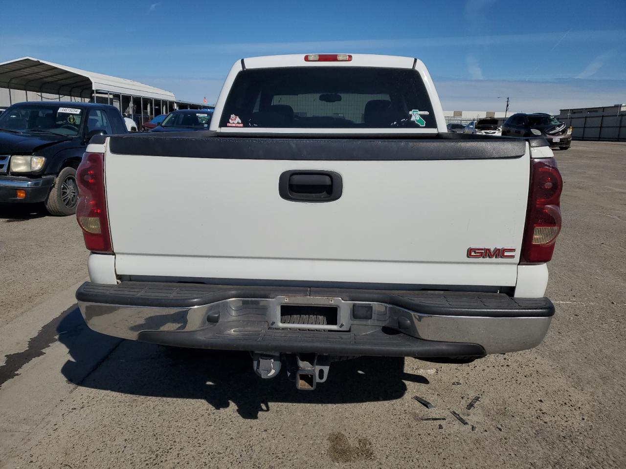 Photo 5 VIN: 2GTEK13Z761264264 - GMC SIERRA 