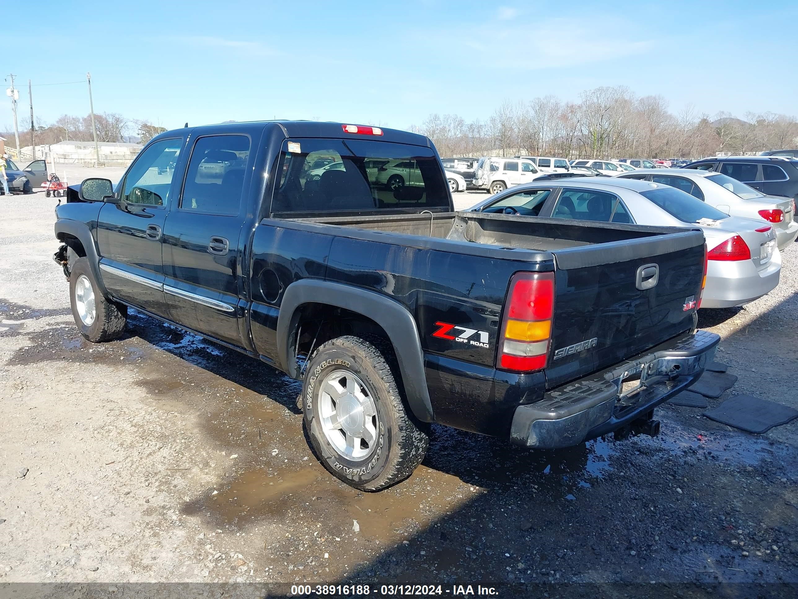 Photo 2 VIN: 2GTEK13Z861282076 - GMC SIERRA 