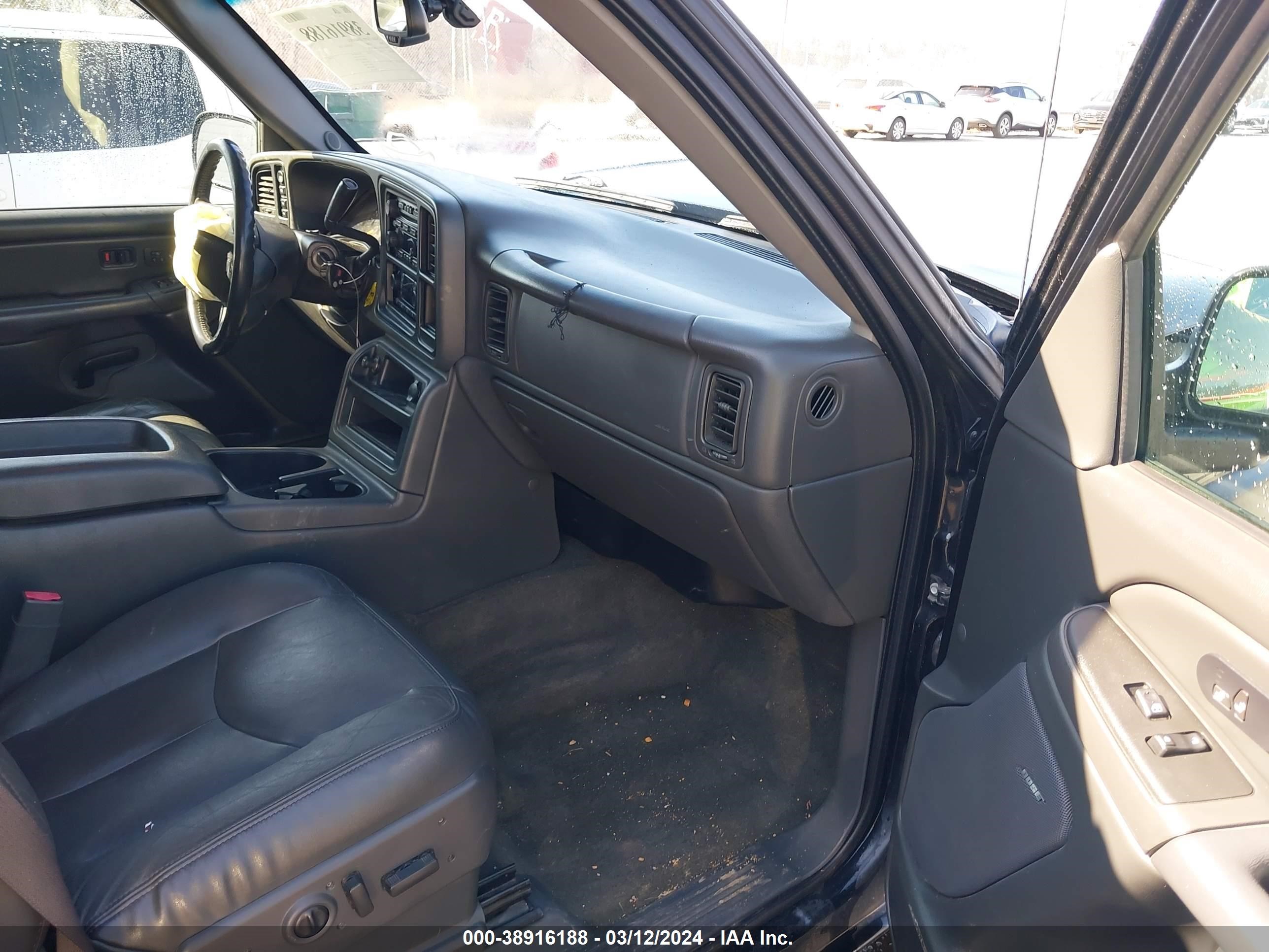 Photo 4 VIN: 2GTEK13Z861282076 - GMC SIERRA 