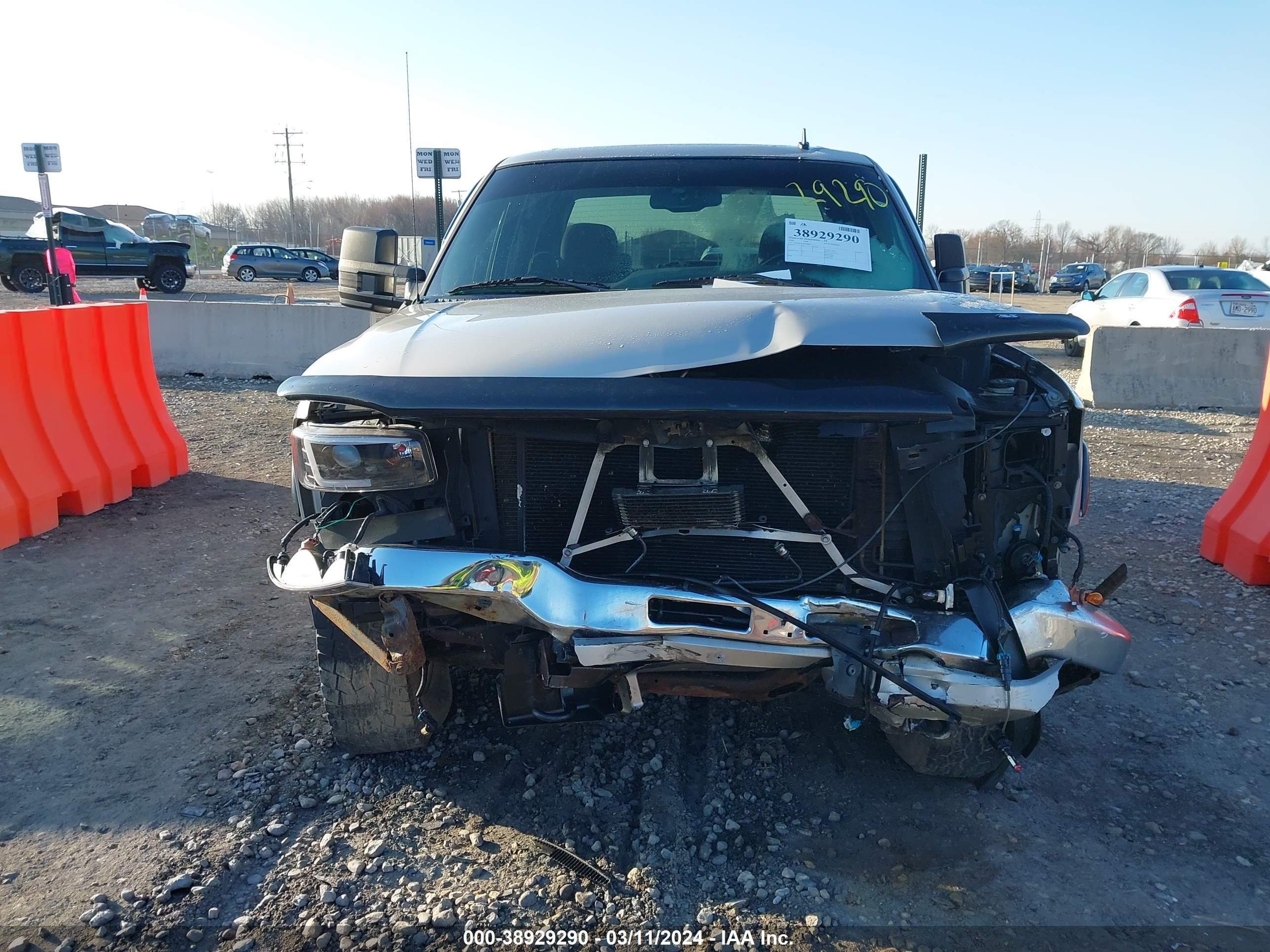 Photo 11 VIN: 2GTEK13Z861348691 - GMC SIERRA 