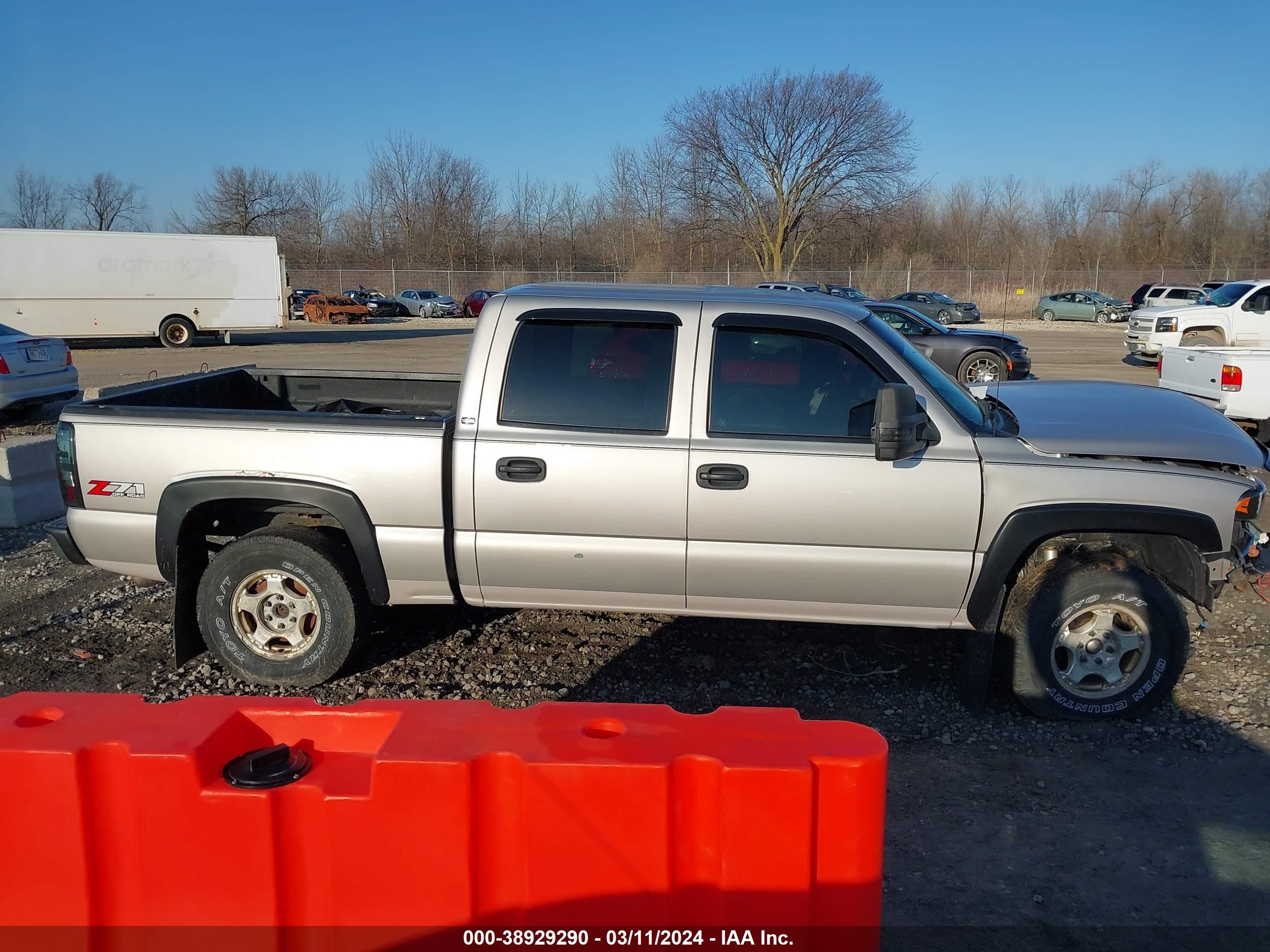 Photo 12 VIN: 2GTEK13Z861348691 - GMC SIERRA 