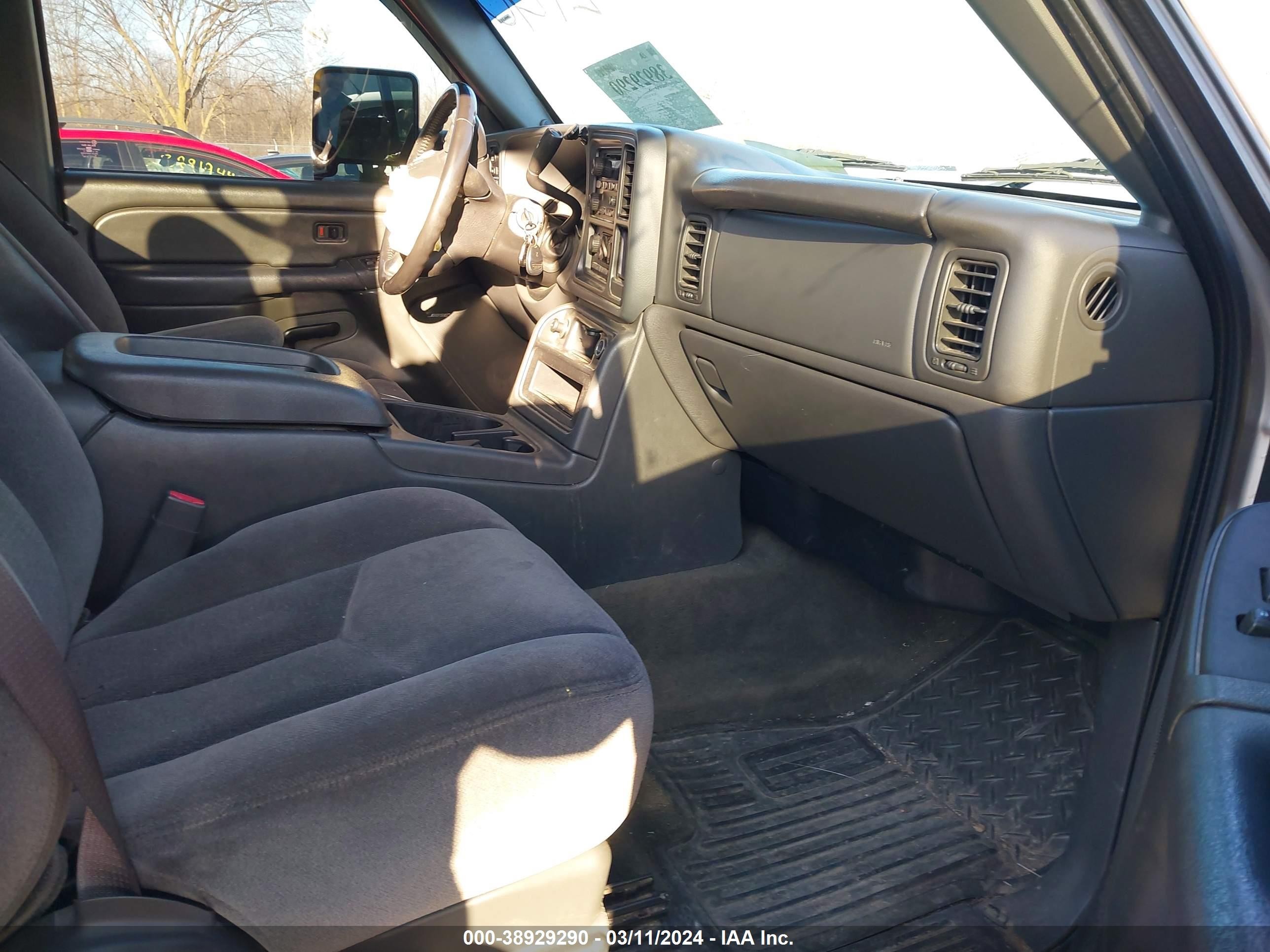 Photo 4 VIN: 2GTEK13Z861348691 - GMC SIERRA 