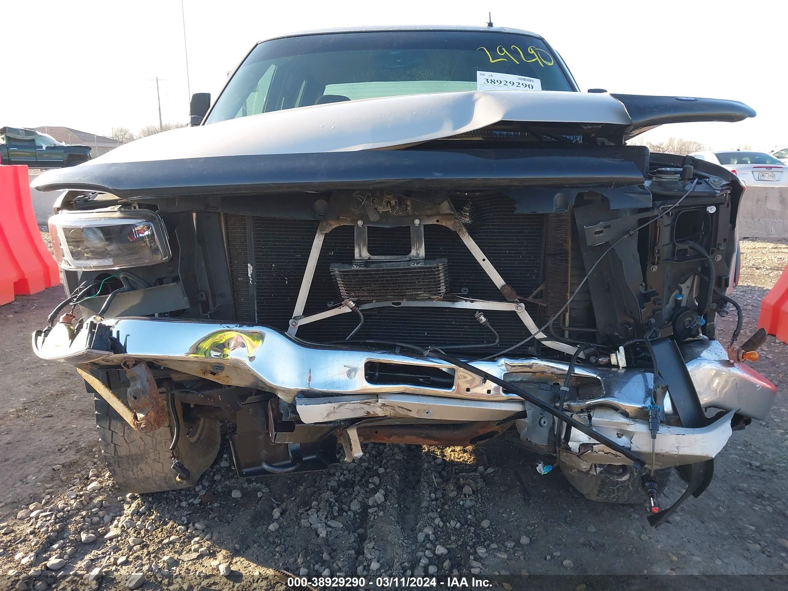 Photo 5 VIN: 2GTEK13Z861348691 - GMC SIERRA 