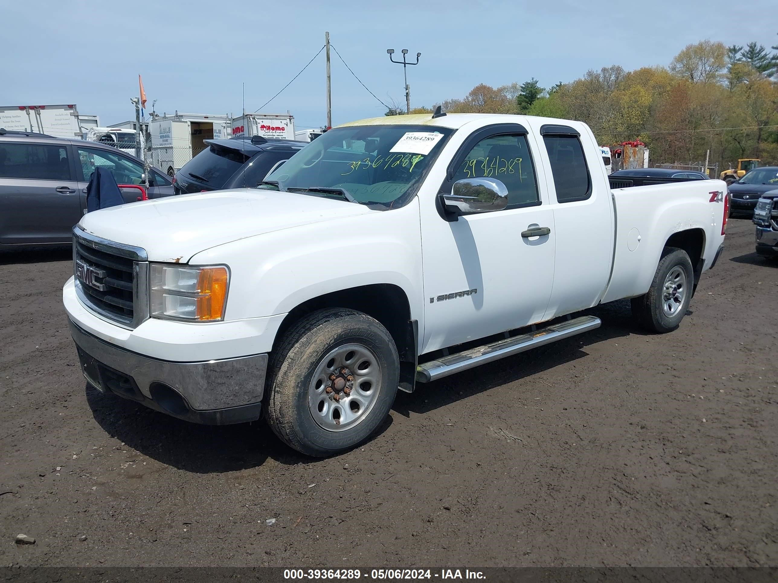 Photo 1 VIN: 2GTEK190581291829 - GMC SIERRA 