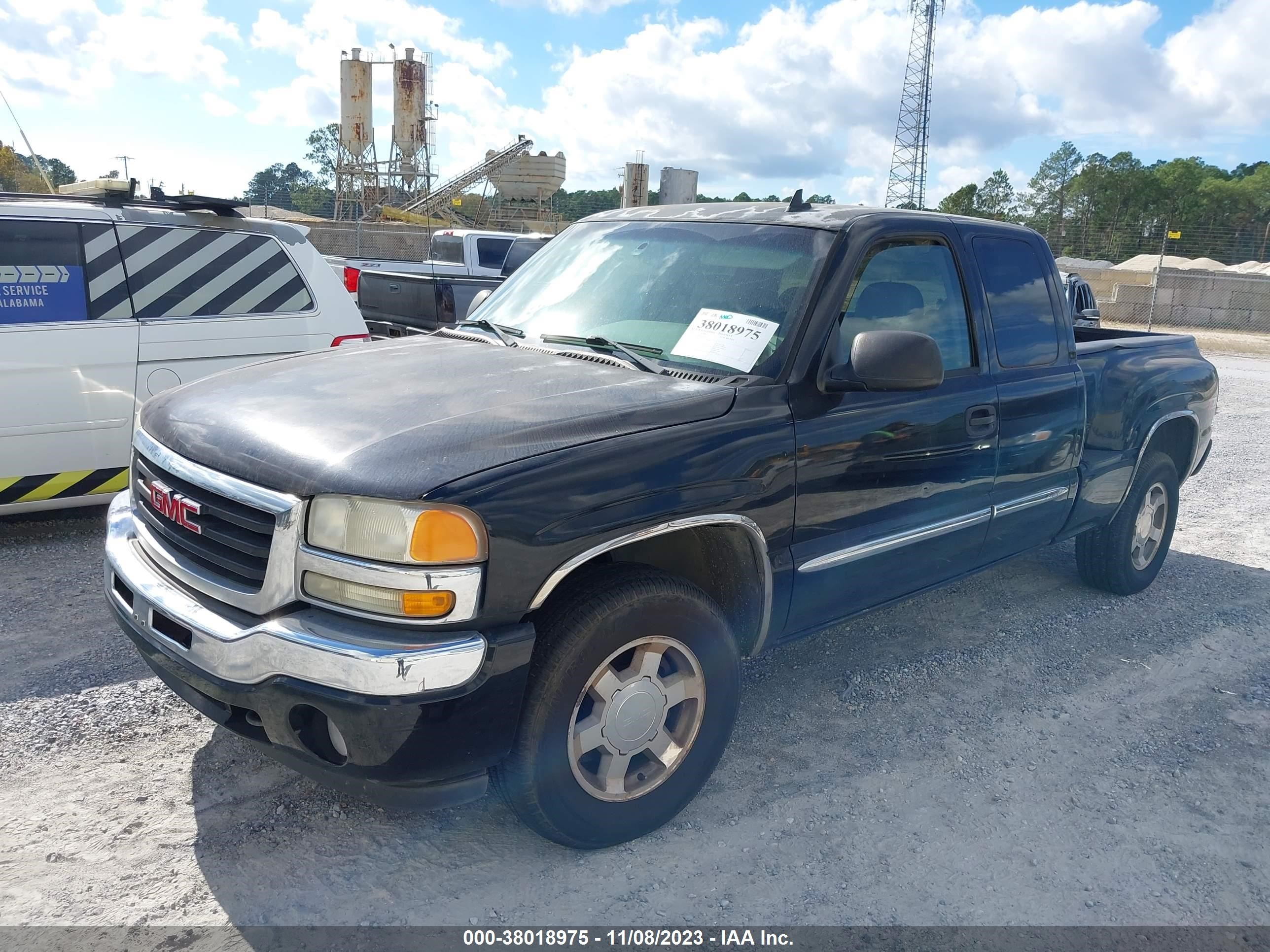 Photo 1 VIN: 2GTEK19B061100137 - GMC SIERRA 