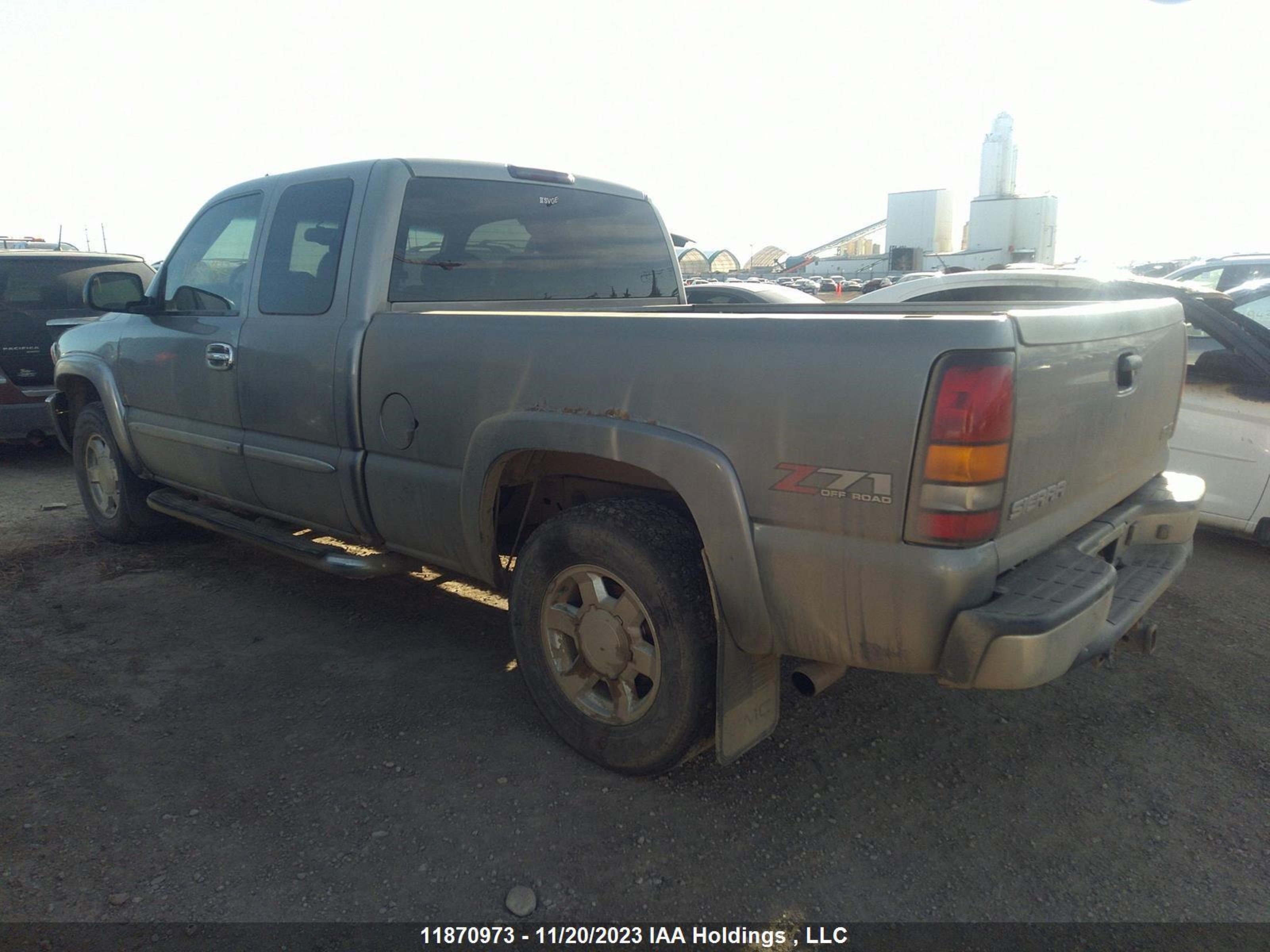 Photo 2 VIN: 2GTEK19B261267308 - GMC SIERRA 