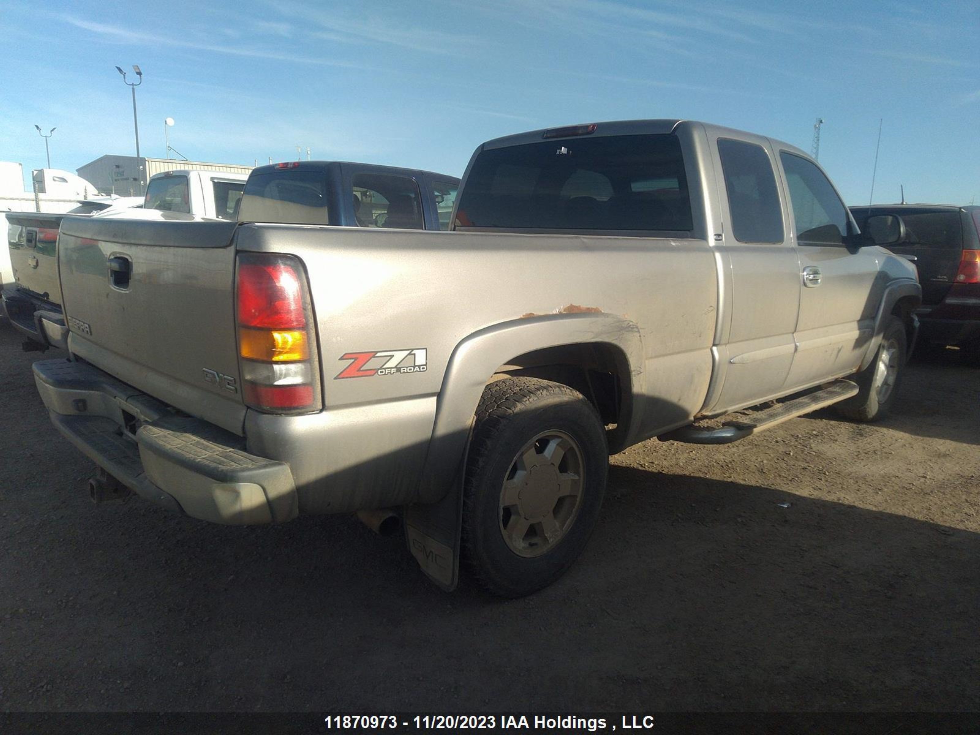 Photo 3 VIN: 2GTEK19B261267308 - GMC SIERRA 