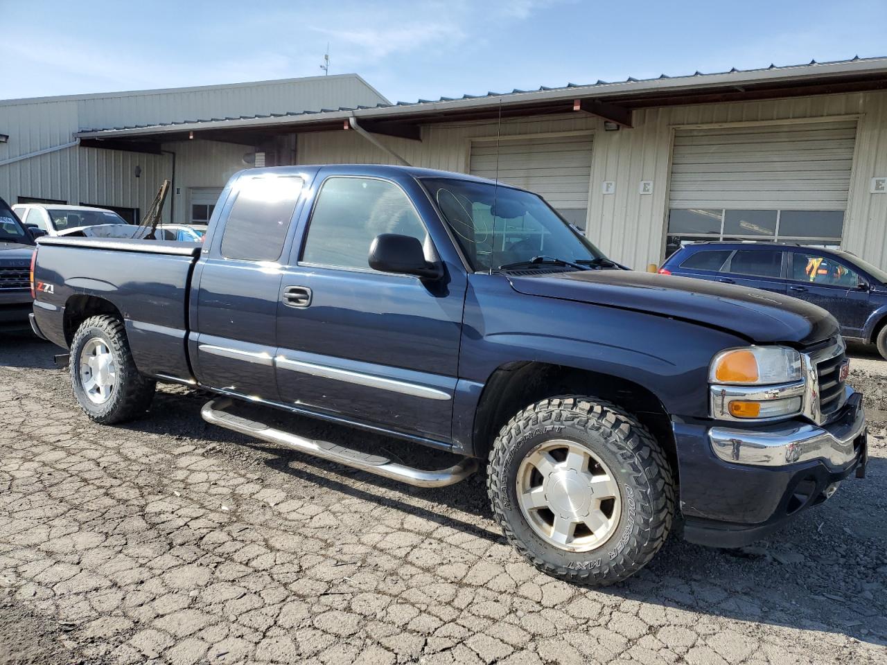 Photo 3 VIN: 2GTEK19B551275160 - GMC SIERRA 