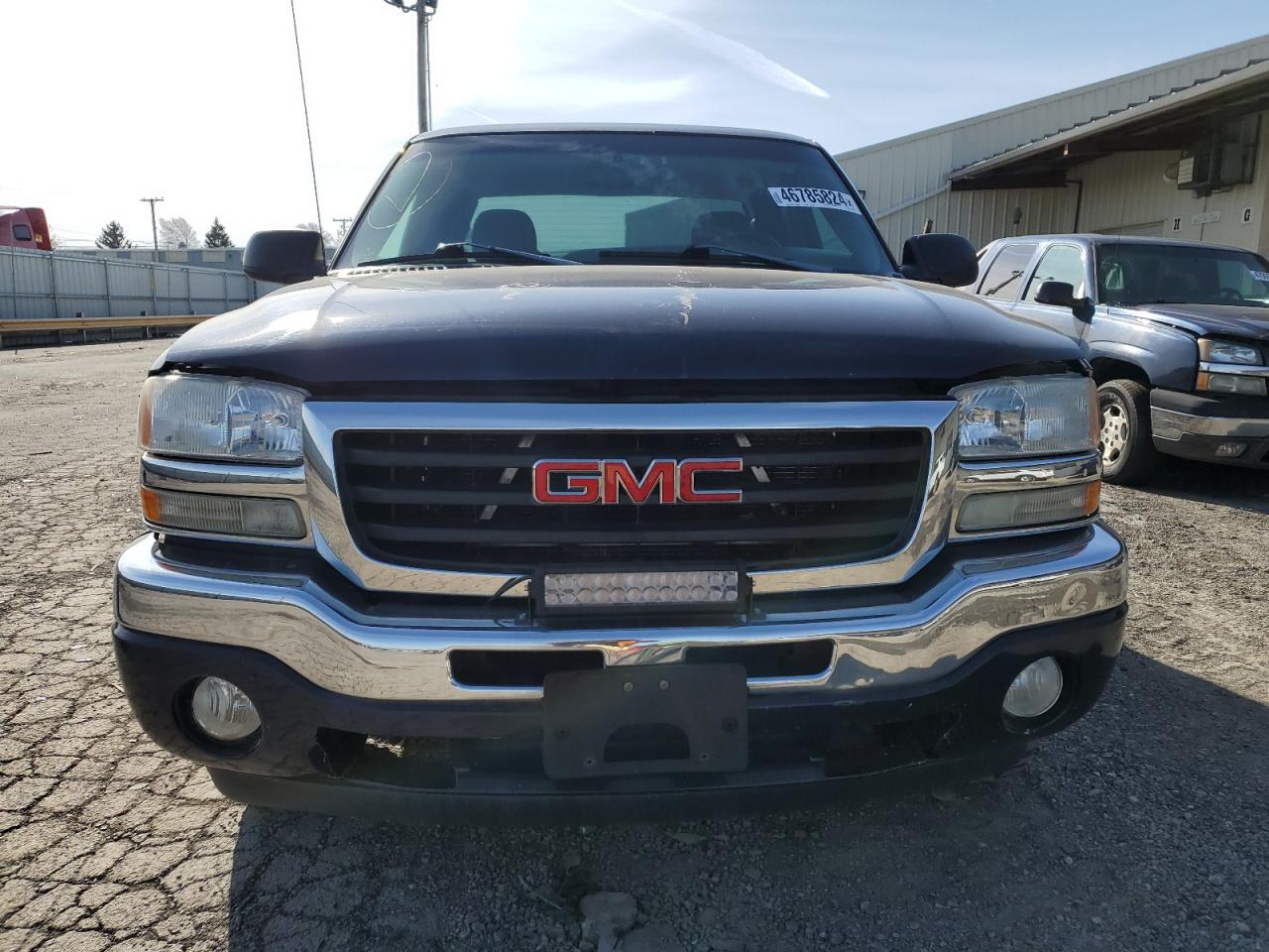 Photo 4 VIN: 2GTEK19B551275160 - GMC SIERRA 