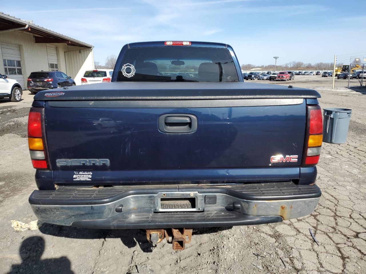 Photo 5 VIN: 2GTEK19B551275160 - GMC SIERRA 